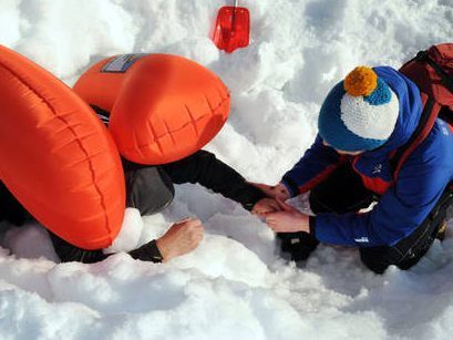 Vorsicht in den Bergen, die Lawinengefahr ist mit dem aktuellen Neuschnee überall erheblich und steigt weiter.