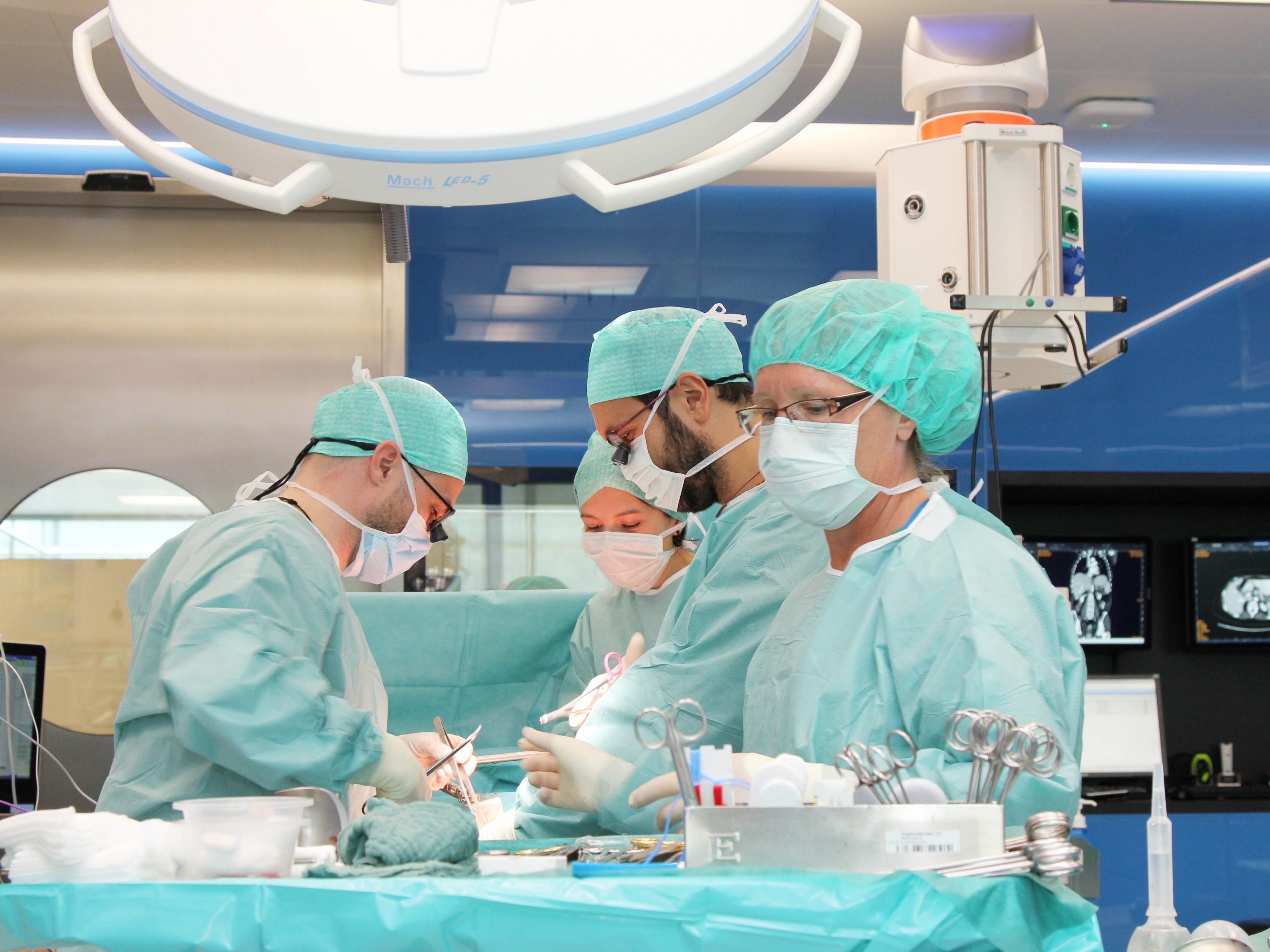 Derzeit warten Patienten bis zu 37 Wochen auf eine Operation des grauen Stars.