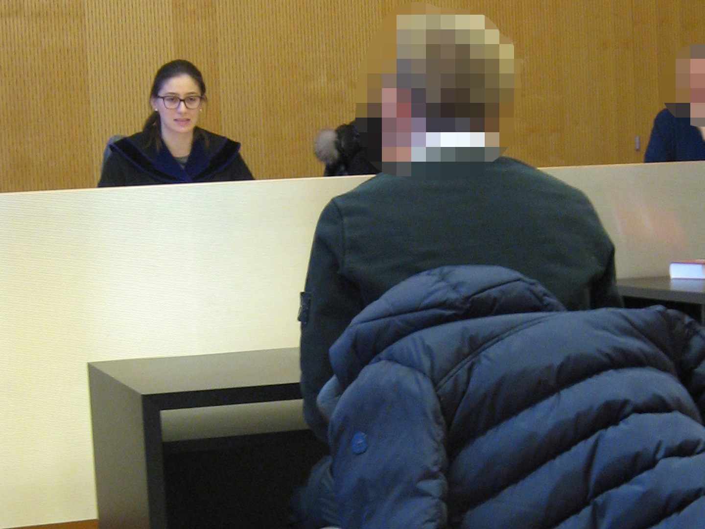 Der junge Mann besorgte sich im Darknet 30 falsche 50er.