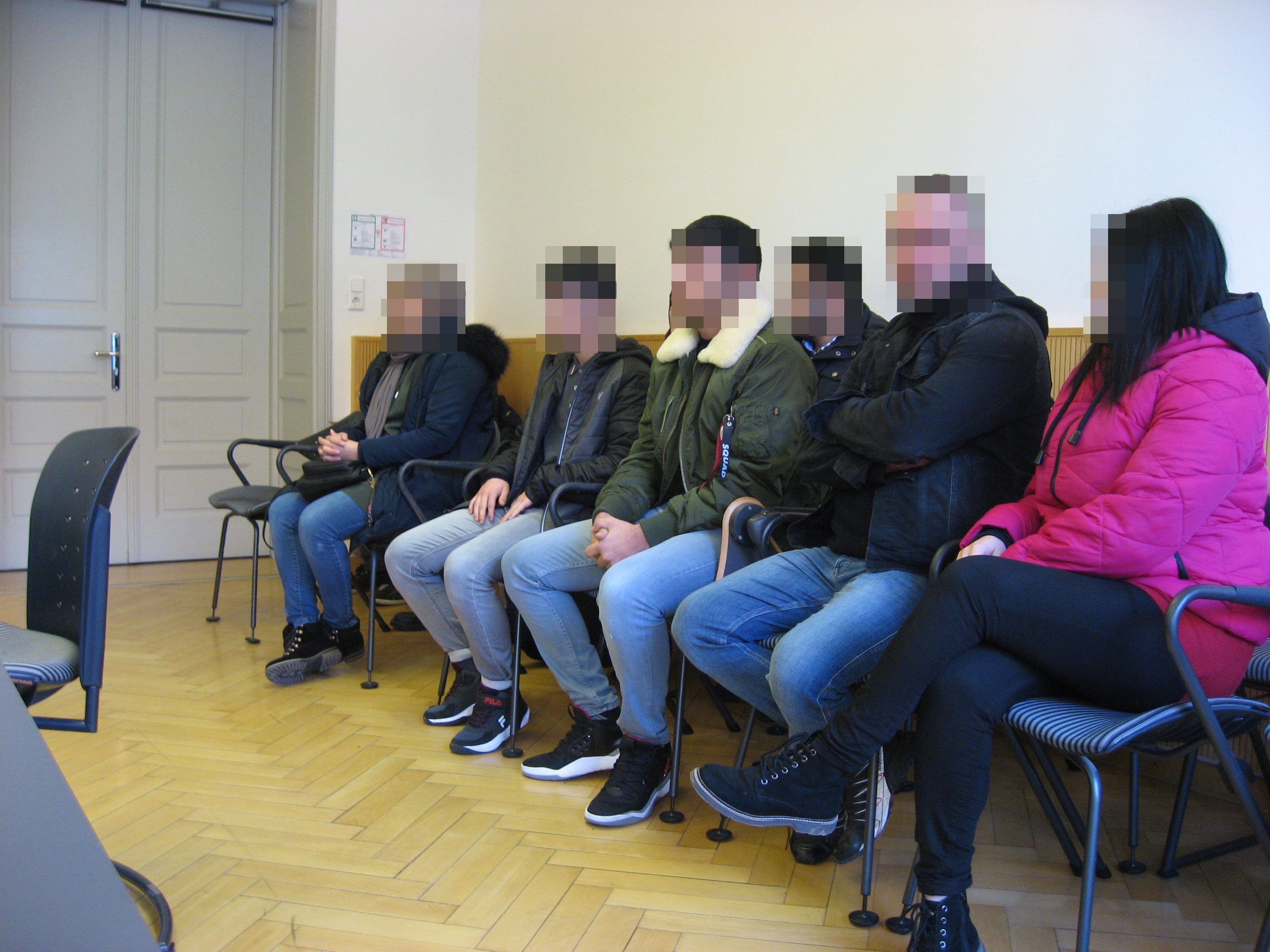 Im Juni schlug ein 15-jähriger, mehrfach vorbestrafter Tschetschene einen 17-Jährigen am hellichten Tag in Hard auf einer öffentlichen WC-Anlage krankenhausreif.