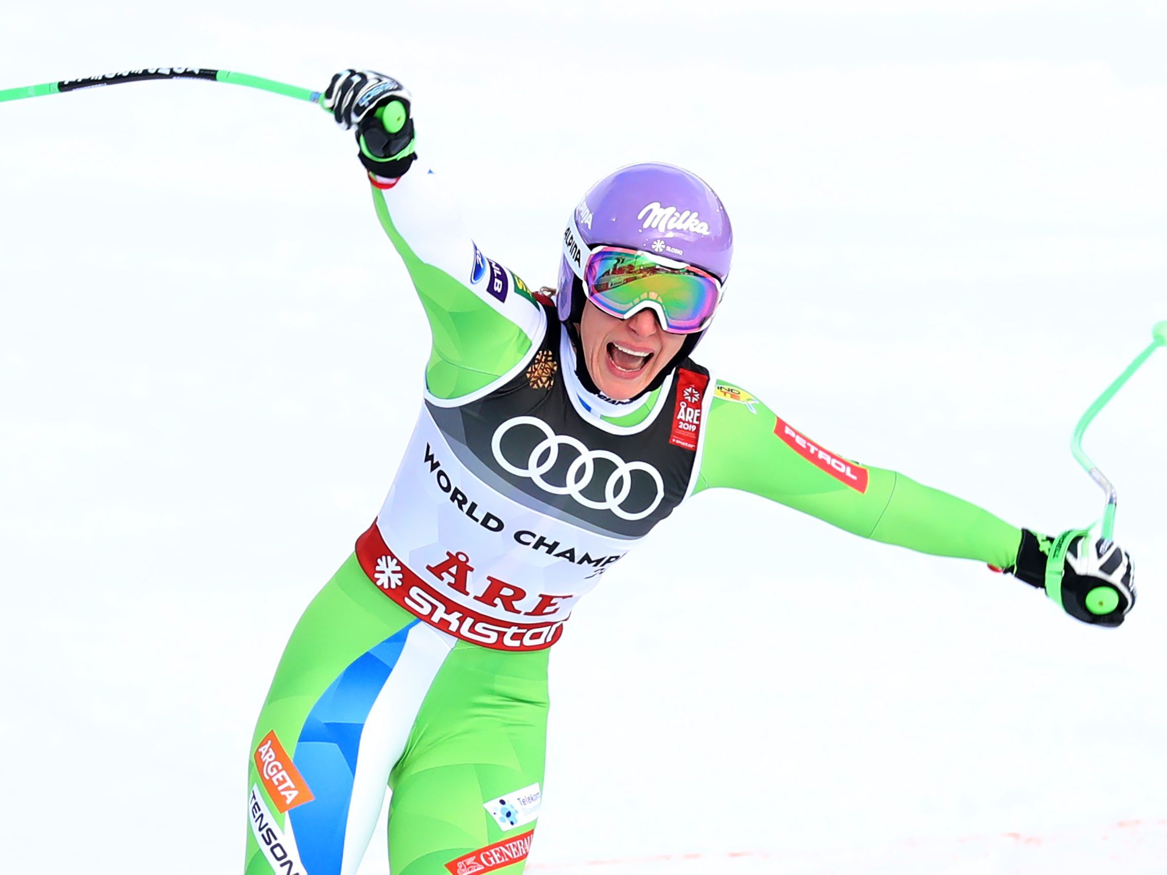 Ilka Stuhec holt in der Damen-Abfahrt Gold.