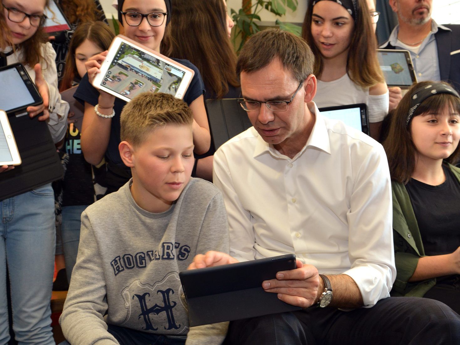 Beeindruckt zeigt sich Markus Wallner von den zeitgemäßen UnterrichtsmethodenW