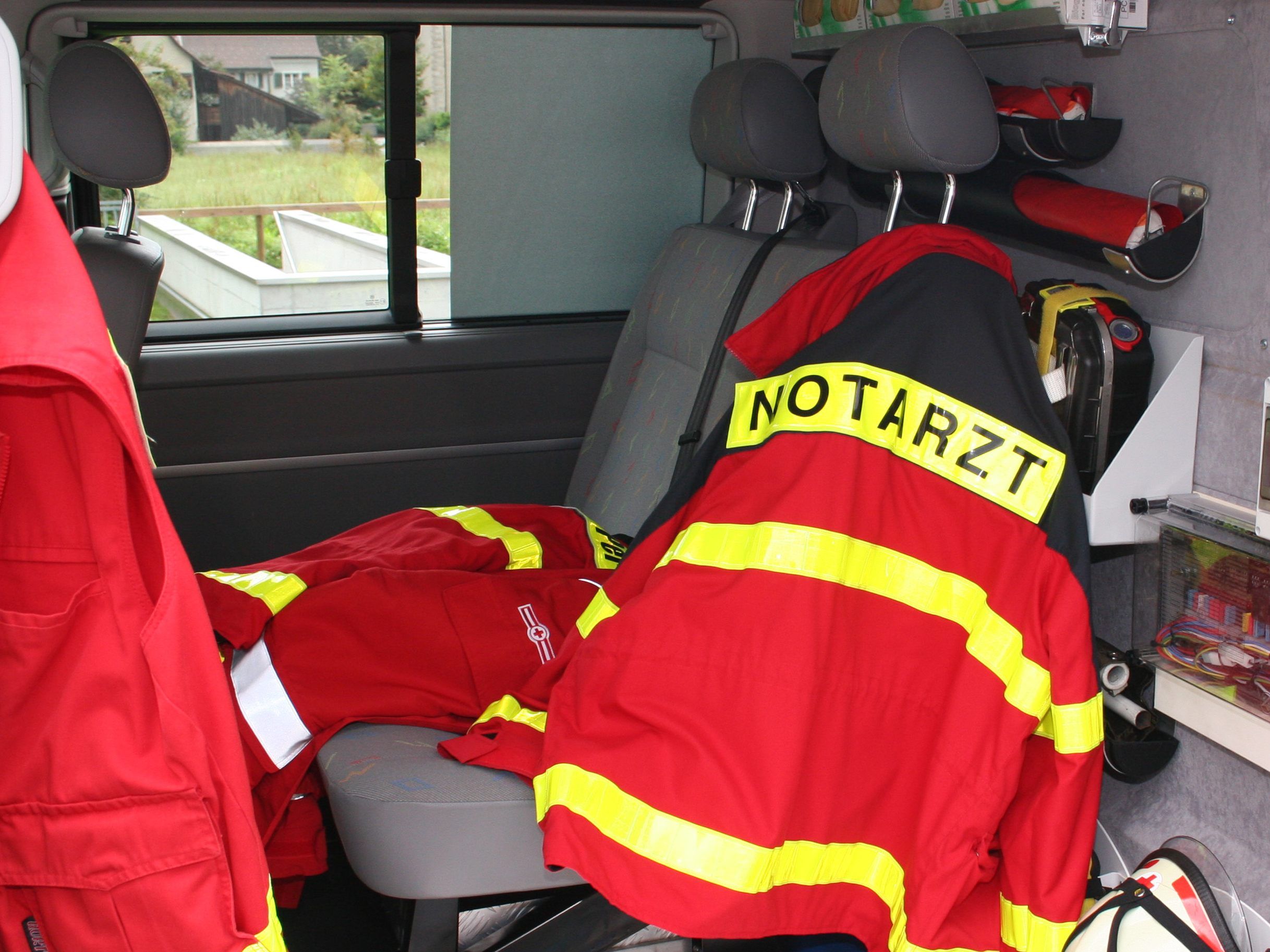Die Rettung brachte die Frau ins Krankenhaus Dornbirn.