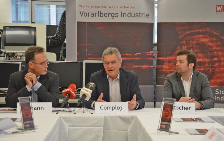 Spartengeschäftsführer der Industrie Michael Amann, Spartenobmann der Industrie Georg Comploj, Geschäftsführer der Industriellenvereinigung Vorarlberg Mathias Burtscher.