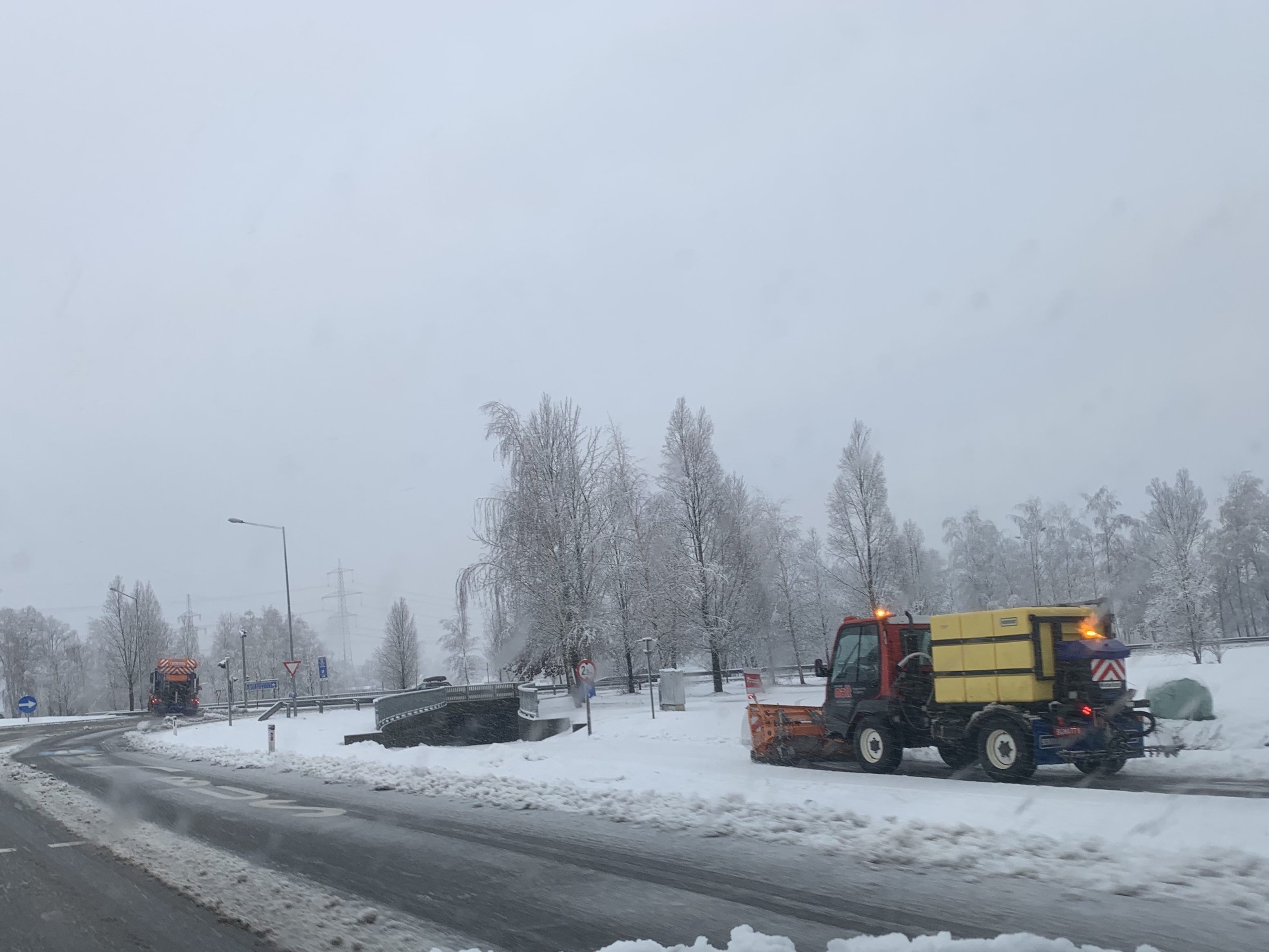 Winterdienst bei Dornbirn-Nord im Einsatz.
