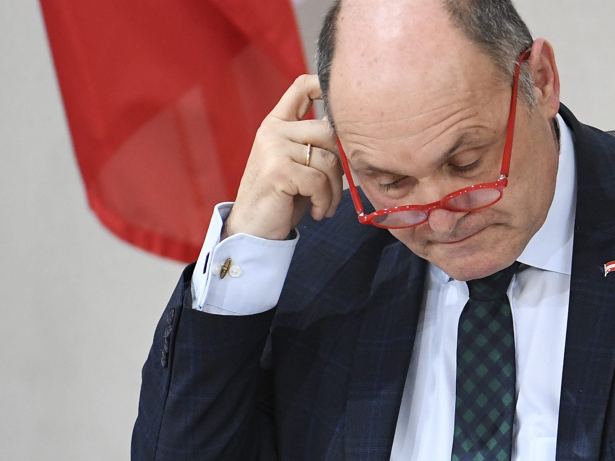 Nationalratspräsident Sobotka hielt fest, dass das Problem des Antisemitismus auch in Österreich umfassend und auf wissenschaftlicher Basis beleuchtet werden müsse.