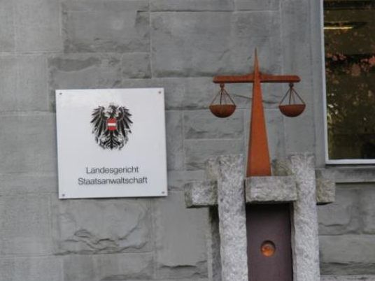Das Urteil gegen einen zuerst wegen Gewalttat verurteilten Angeklagten wurde aufgehoben.