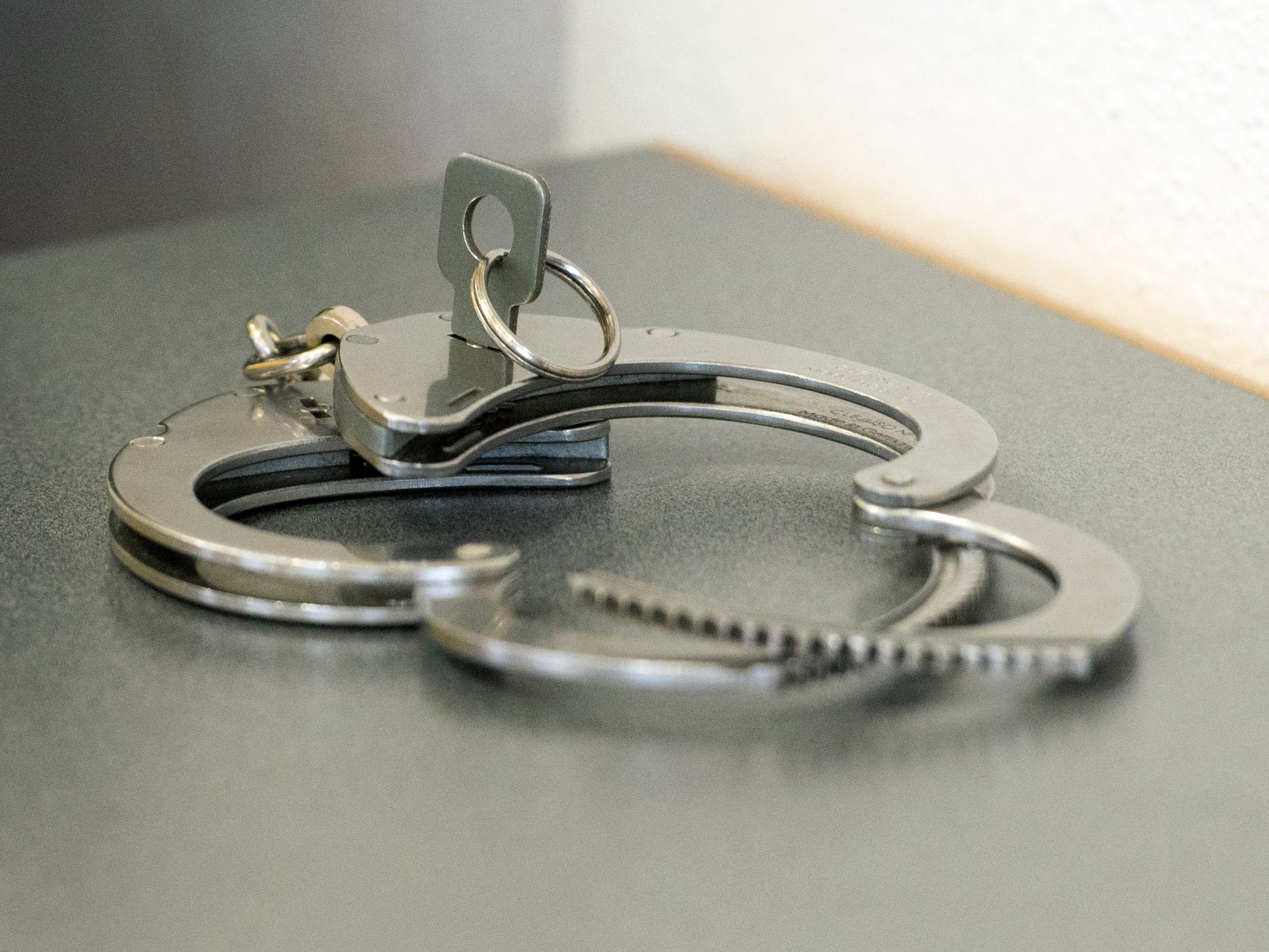 Eine 16-Jährige wurde festgenommen.