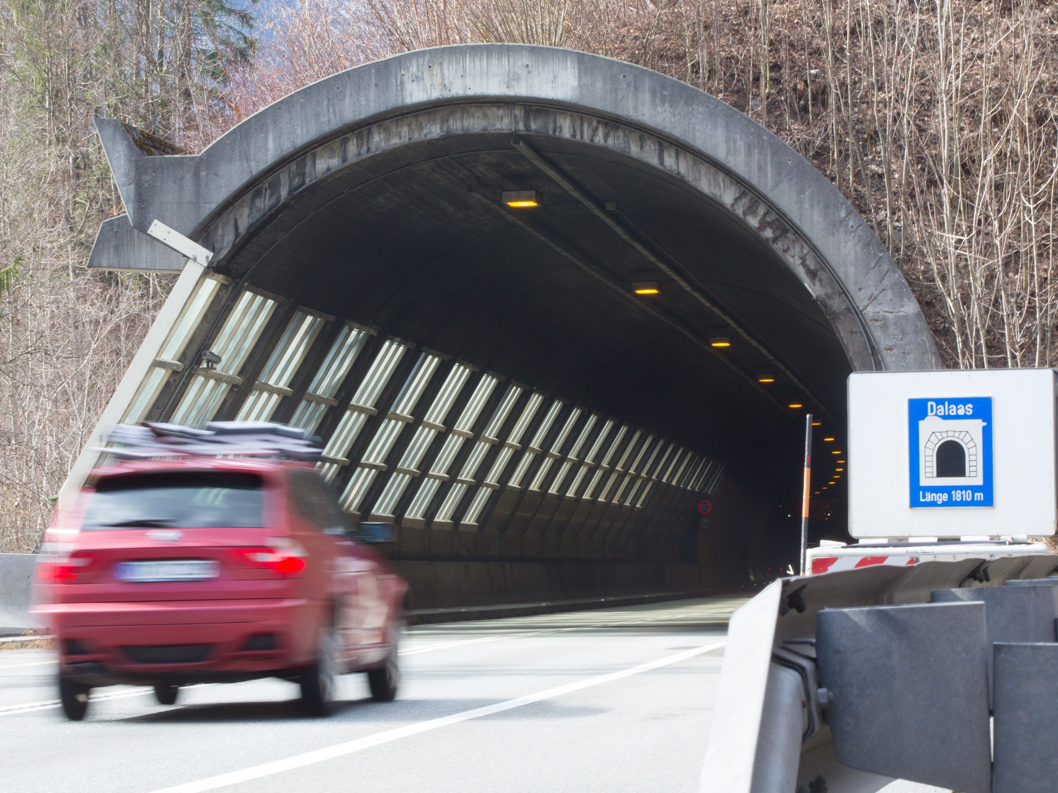 Zwei Unfälle im Dalaaser Tunnel