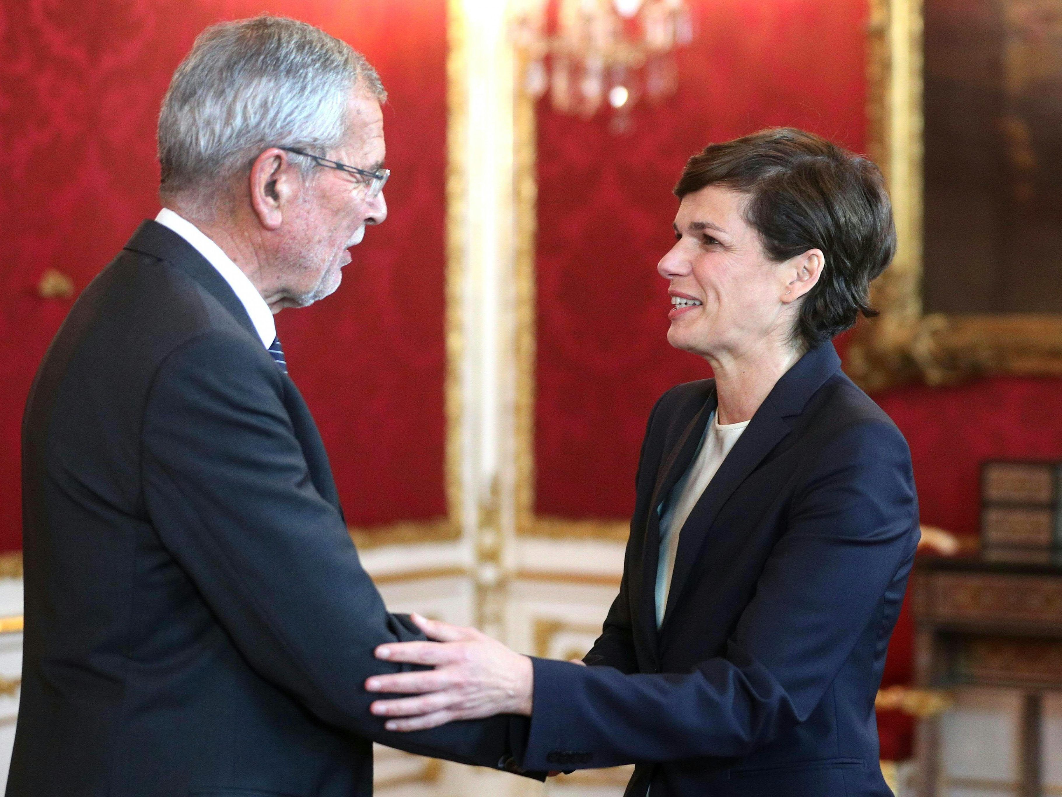 SPÖ-Chefin Rendi-Wagner fordert eine Übergangsregierung aus Experten.