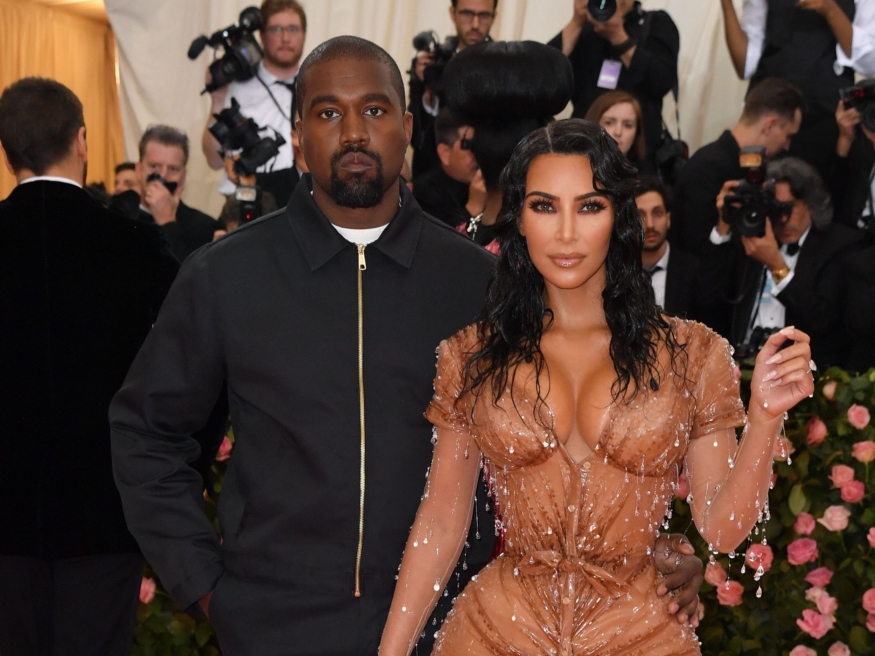 Das vierte Kind von Kanye West und Kim Kardashian ist zur Welt gekommen.
