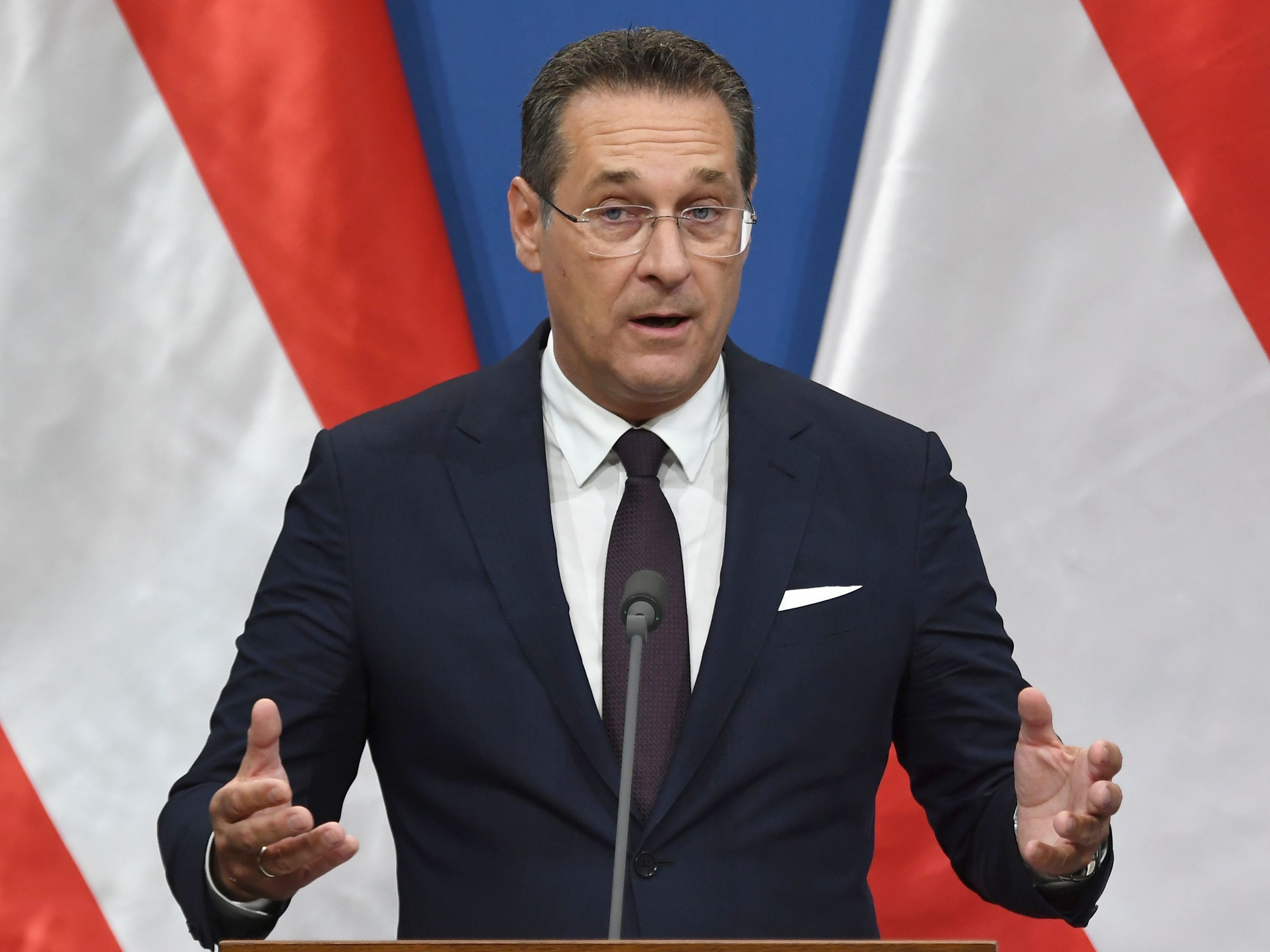 Die SPÖ zeigt den FPÖ-Chef Strache bei der Justiz an.