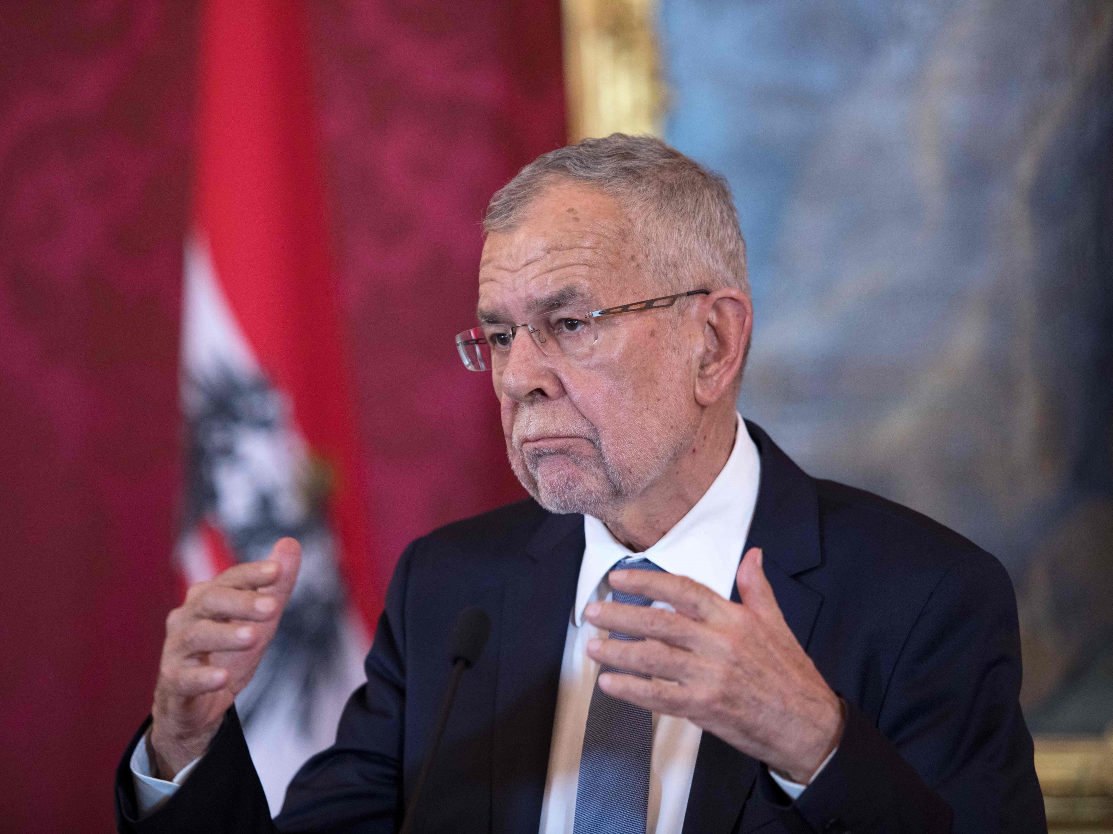 "Man habe sich auf einen Namen geeinigt", so Norbert Hofer nach dem Treffen mit Van der Bellen.