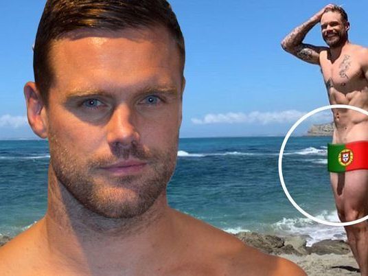 Rugby-Star Nick Youngquest hat ein Detail übersehen.