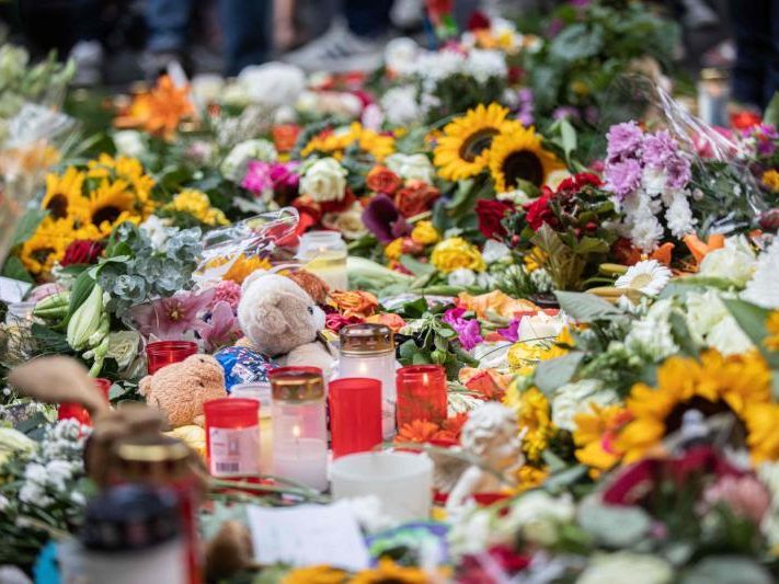 Die Anteilnahme der Menschen am Frankfurter Bahnhof war enorm