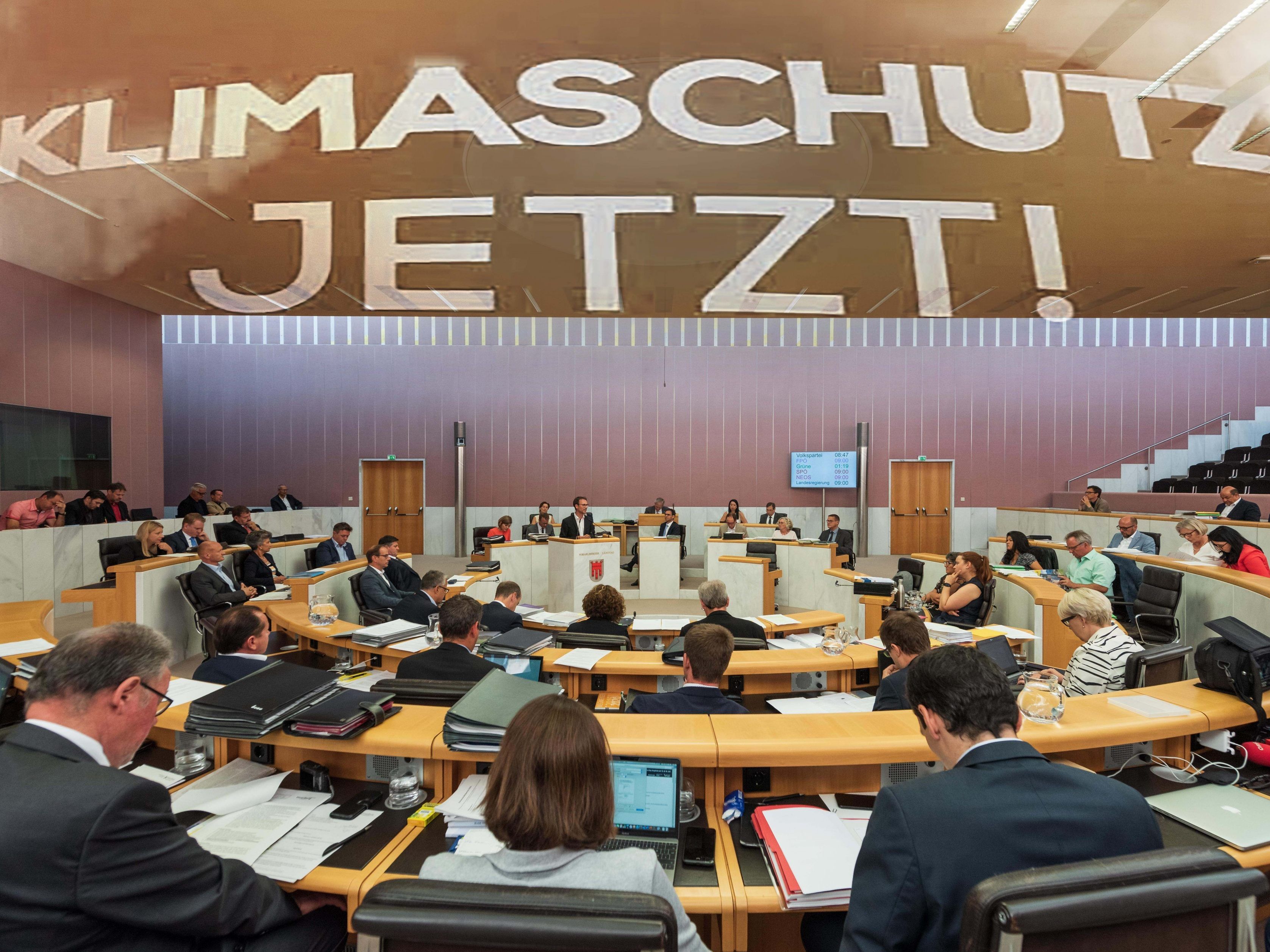 Klimanotstand stand als 31. Punkt auf der 34 Punkte umfassenden Tagesordnung - Der Beschluss wurde am Abend gefasst.