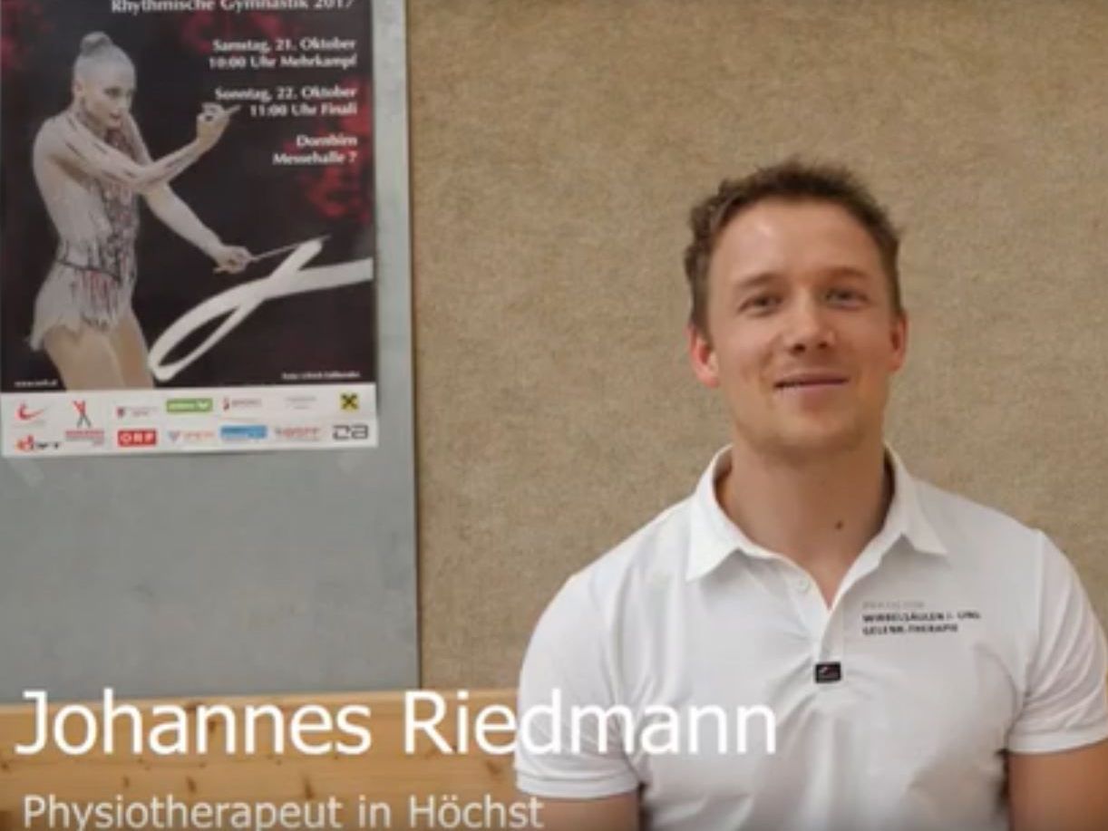 Physiotherapeut Johannes Riedmann erklärt, wie sich Rückenschmerzen bekämpfen lassen.
