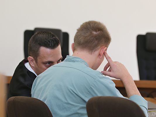 Der 22-Jährige stand während der Tat und Rauschgift-Einfluss