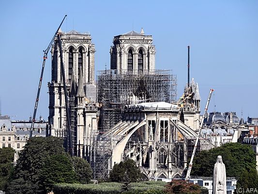 Die berühmte Kirche stand im April in Flammen