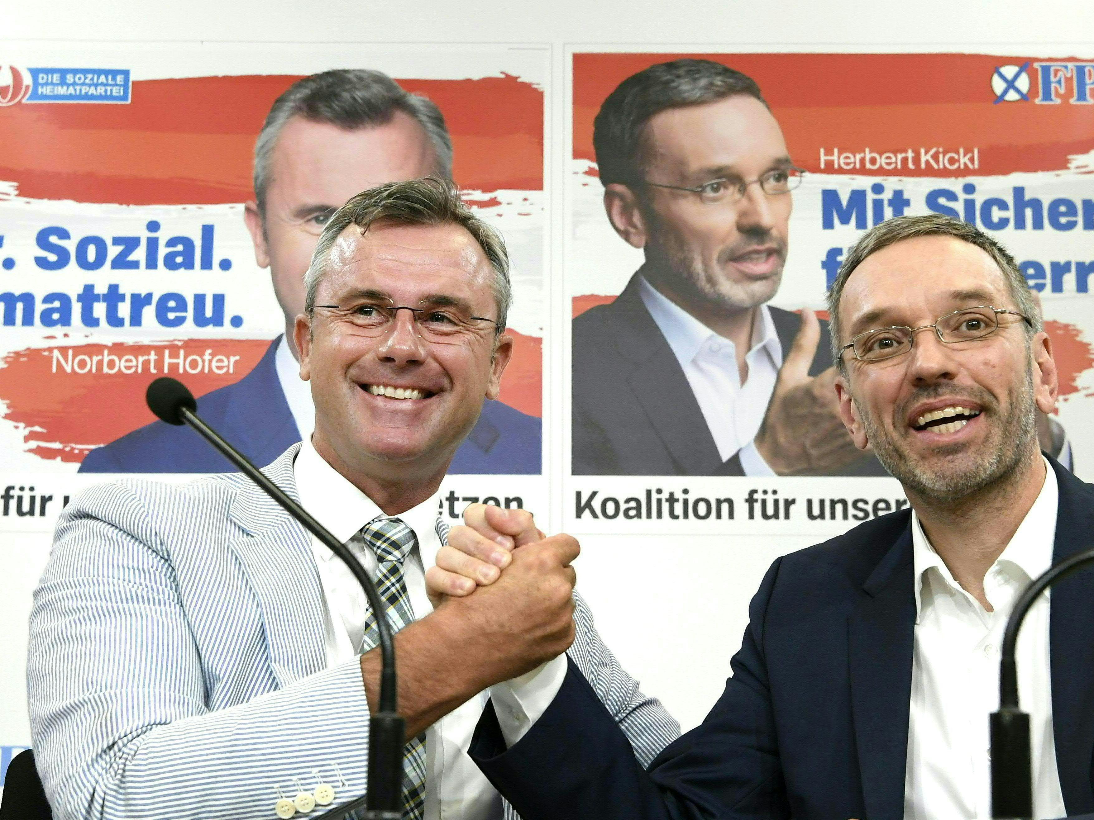Auf den FPÖ-Plakaten wird für die Fortsetzung der Koalition geworben.