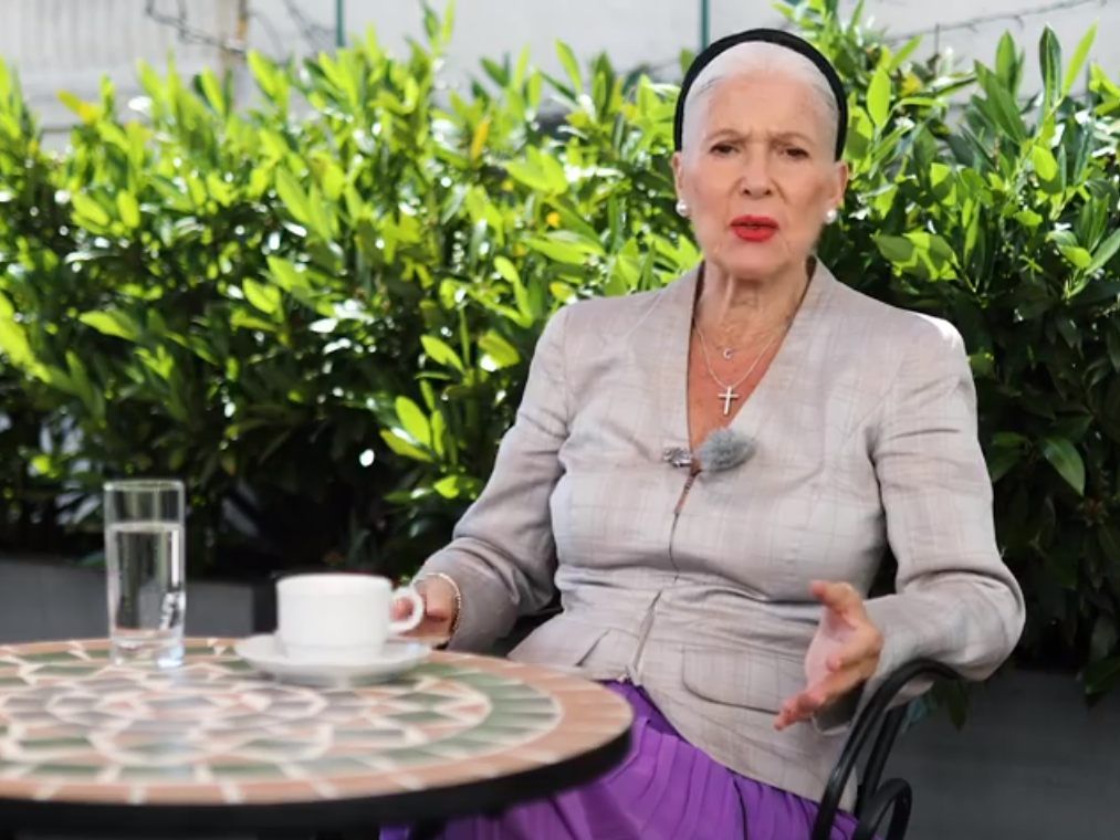 Christiane Hörbiger nimmt in dem Video kein Blatt vor den Mund.