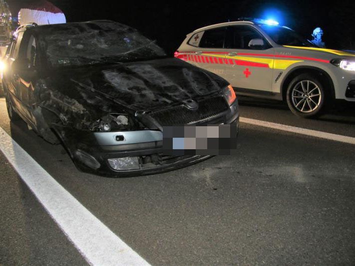 Beide Fahrer mussten verletzt ins Spital gebracht werden