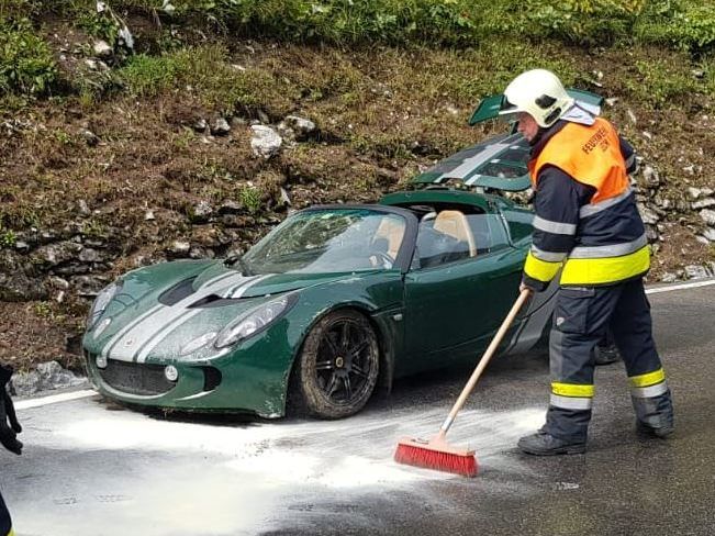 Der Lotus Elise wurde beim Unfall in Lech schwer beschädigt.