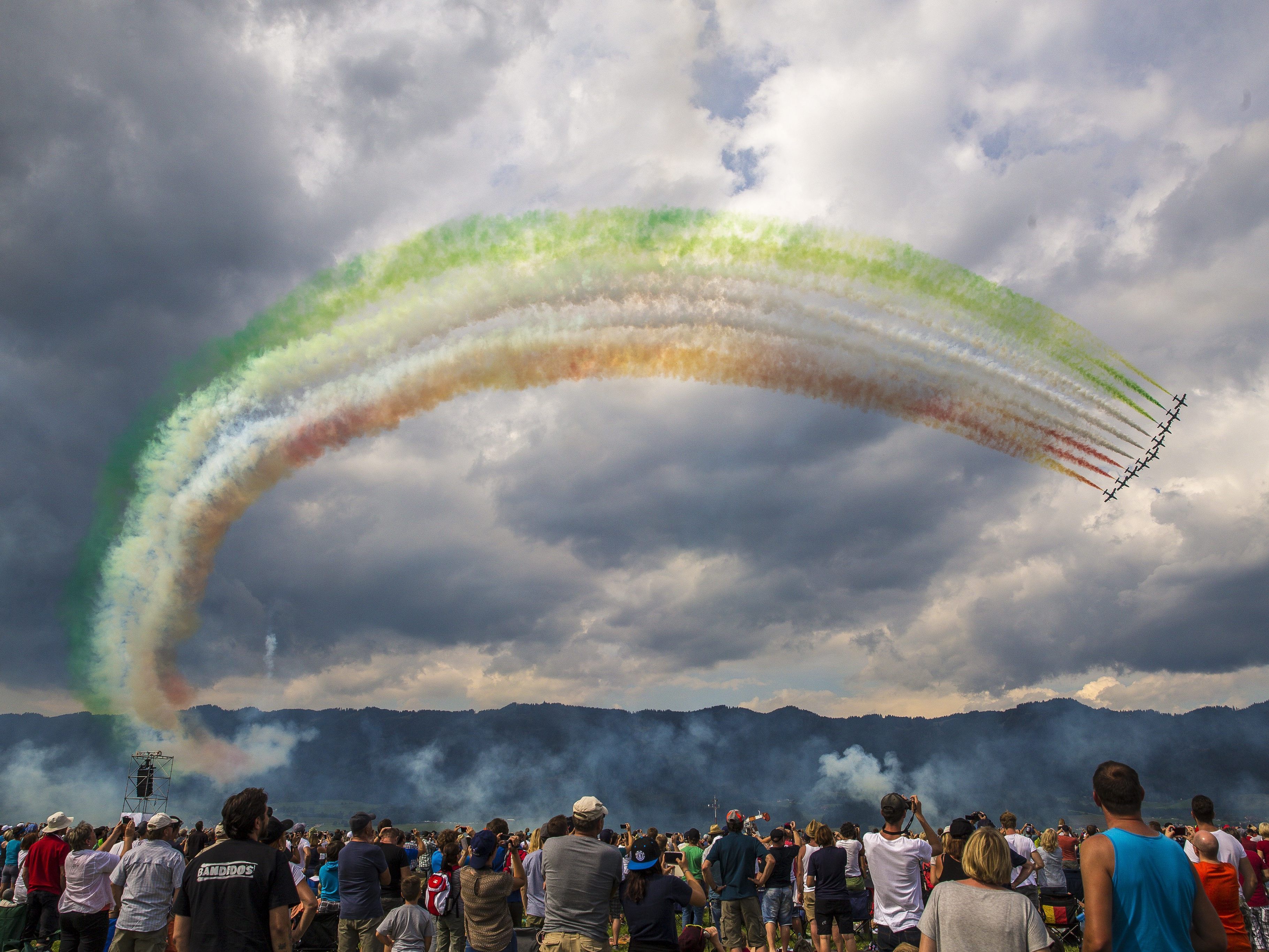 Die italienische Kunstflugstaffel Frecce Tricolori ist wieder mit dabei.