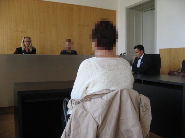 Die wegen Betrugs zu sechs Jahren Haft verurteilte 64-jährige Buchhalterin kann für den von ihr verursachten Schaden unmöglich aufkommen.