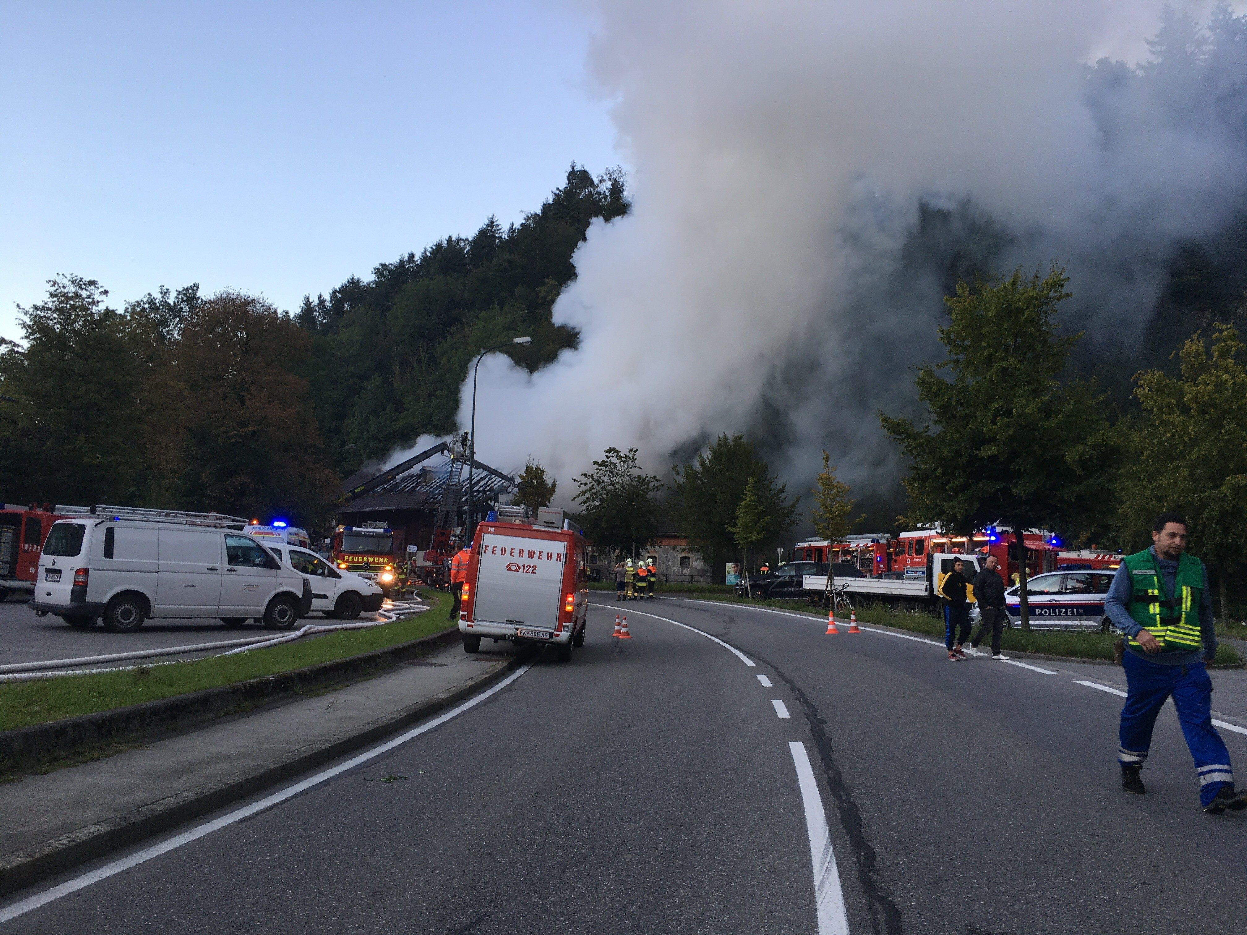 Am Freitagmorgen geriet ein Holzstadel in Rankweil in Vollbrand.