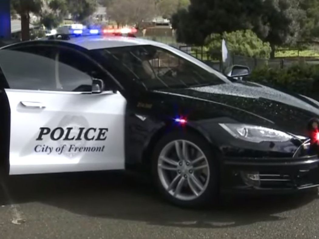 Die Polizei von Fremont hat auch einen Tesla Model S im Einsatz.