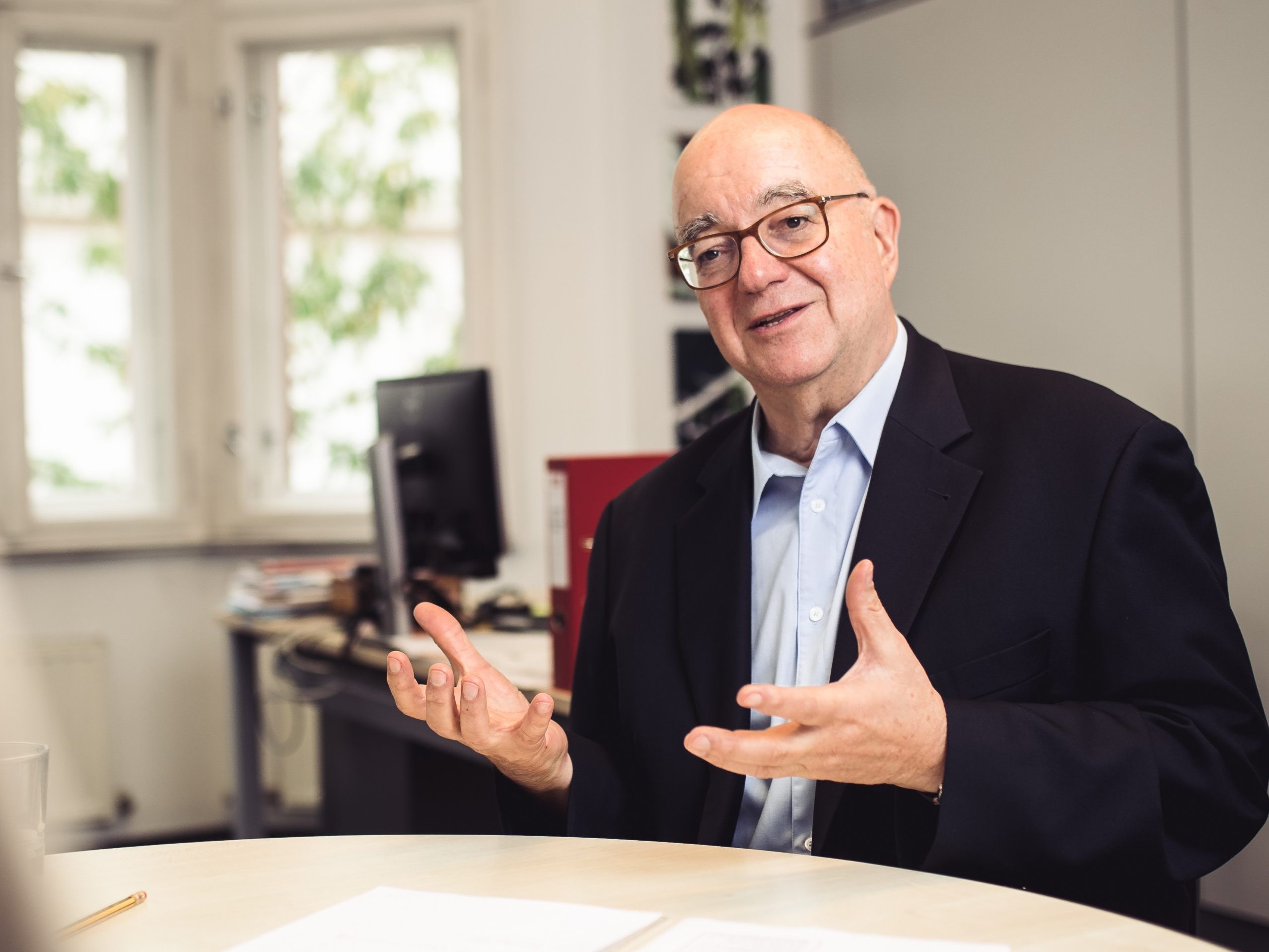 Winfried Ender leitet die Bewährungshilfe „Neustart“ Vorarlberg in Bregenz. Ein Grundsatz der Einrichtung lautet „Wir ächten die Tat, aber achten den Täter“.