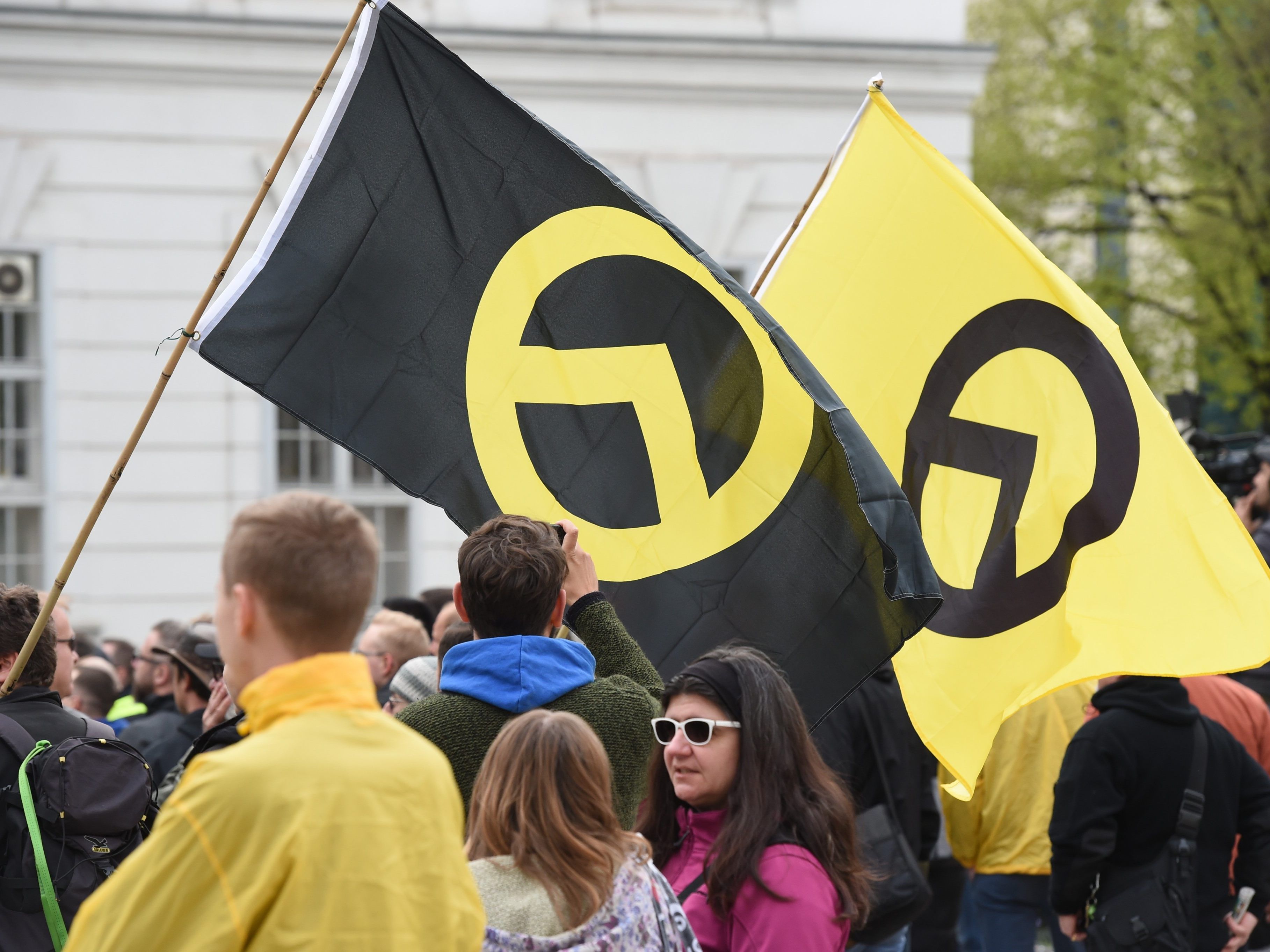 Die Identitären veranstalteten heute in der Wiener Innenstadt ihren Fackelzug.