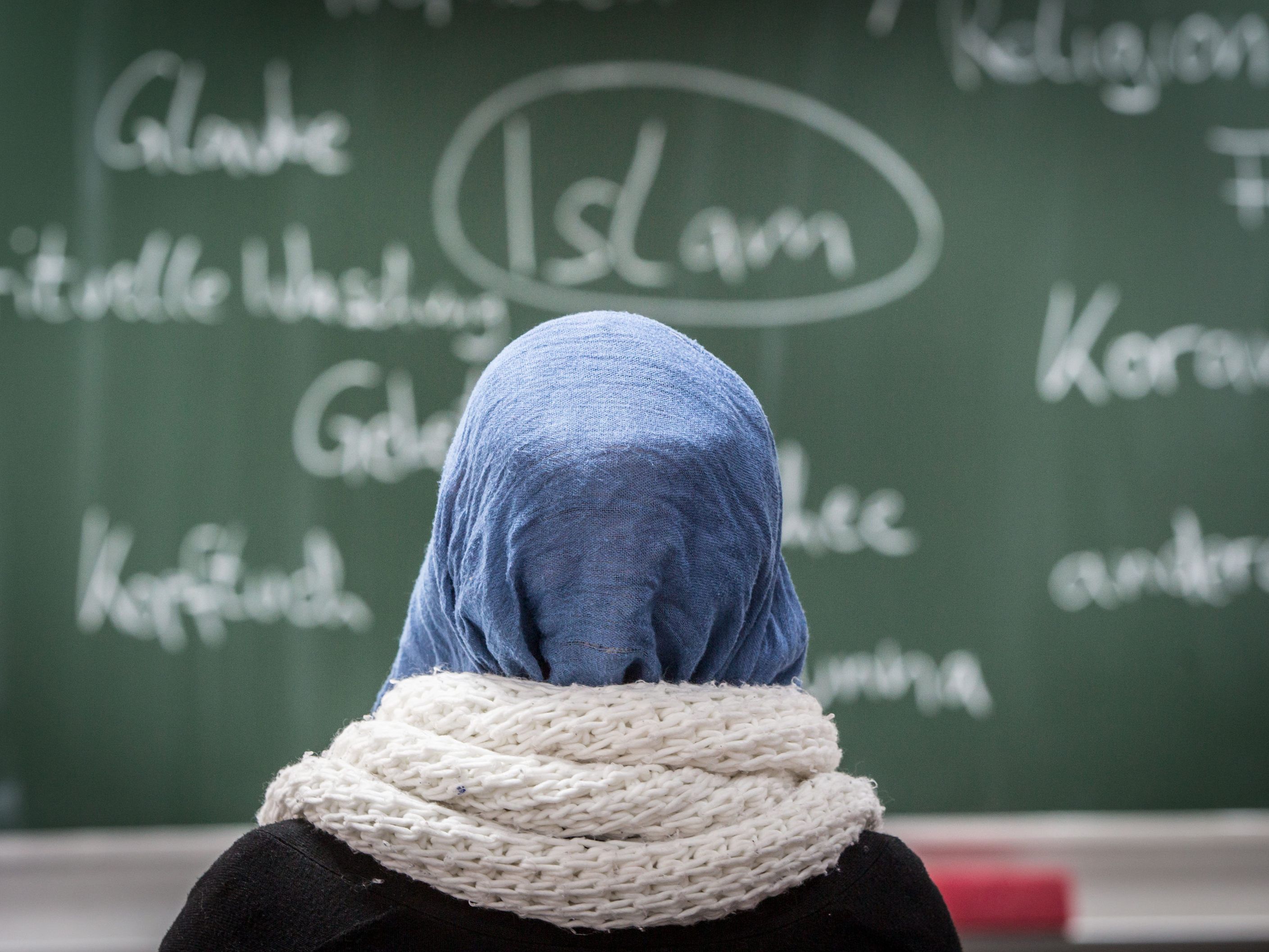 Schülerinnen mit Kopftuch müssen dem Schulrat gemeldet werden.