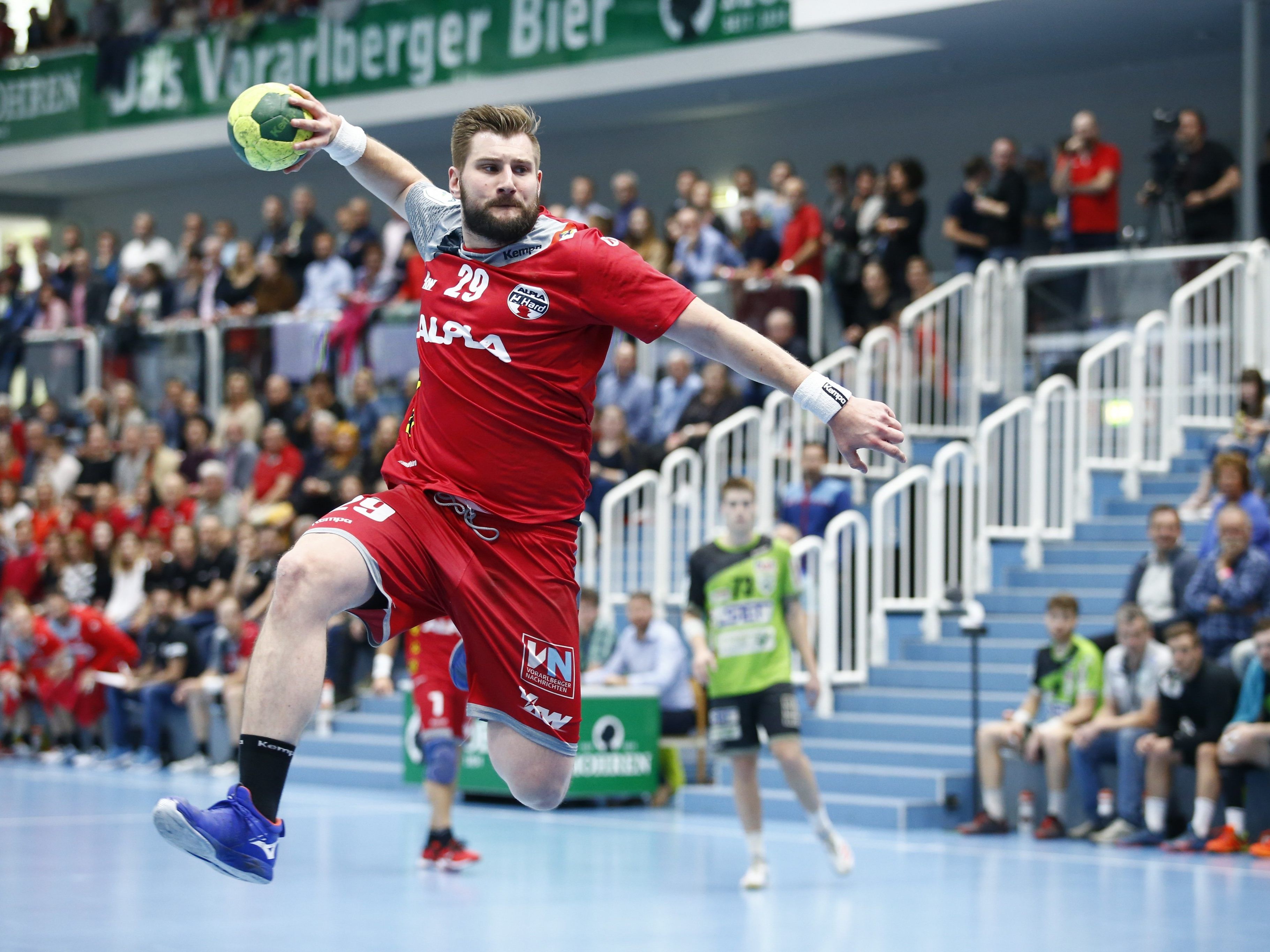 Kreisläufer Lukas Schweighofer.