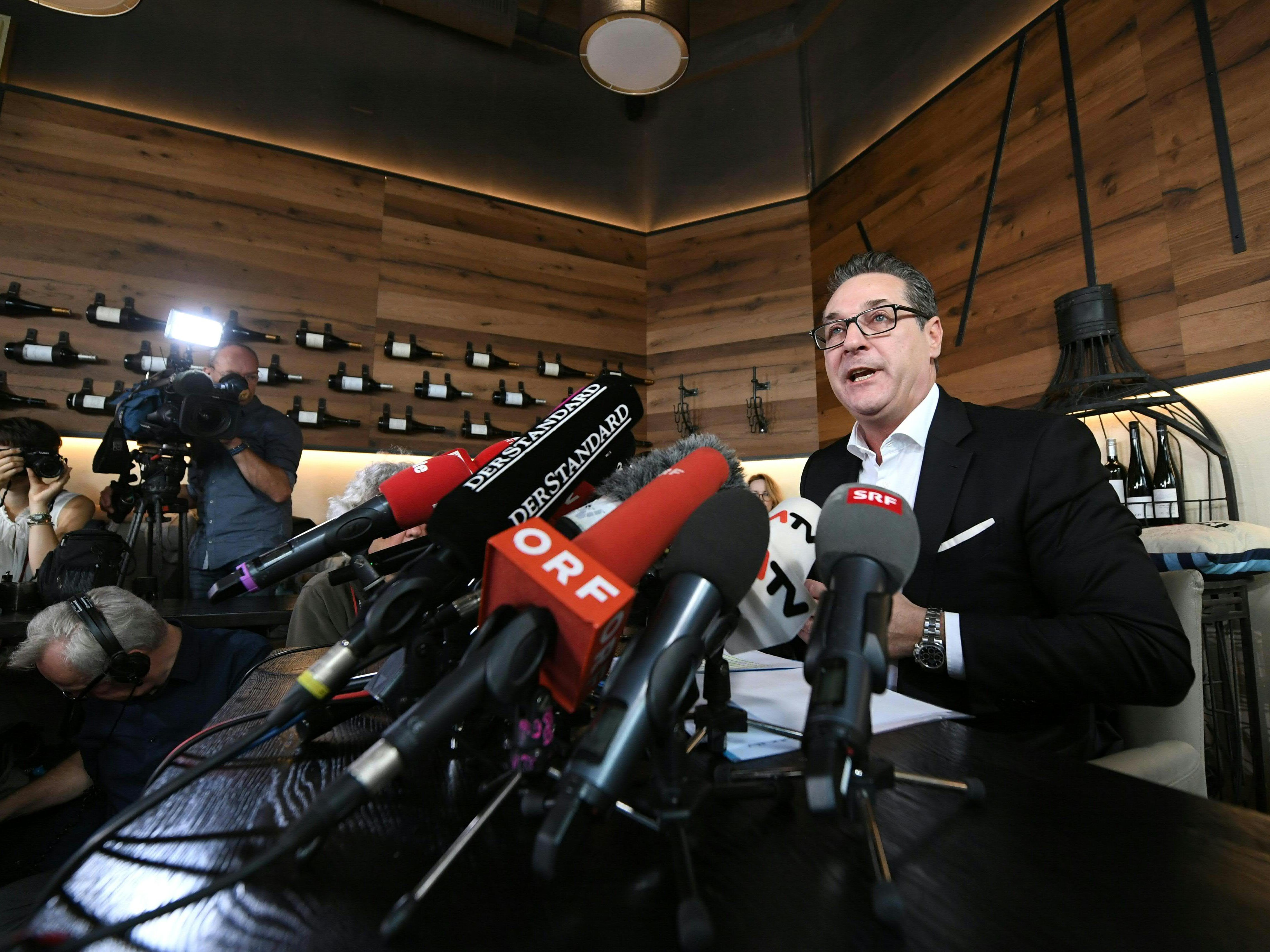 HC Strache stellt seine FPÖ-Mitgliedschaft ruhend.