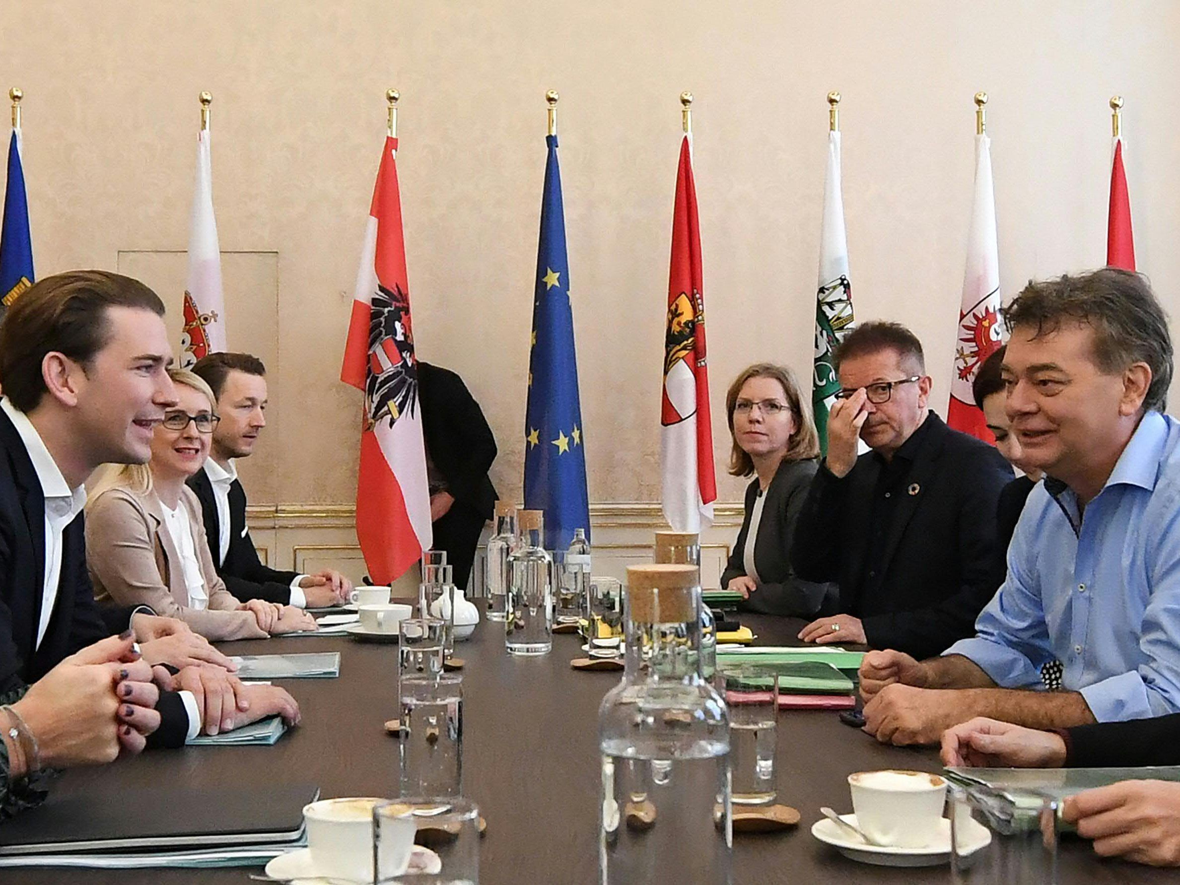 Sebastian Kurz (ÖVP) und Werner Kogler (Grüne) stehen an der Spitze der Sondierungsteams