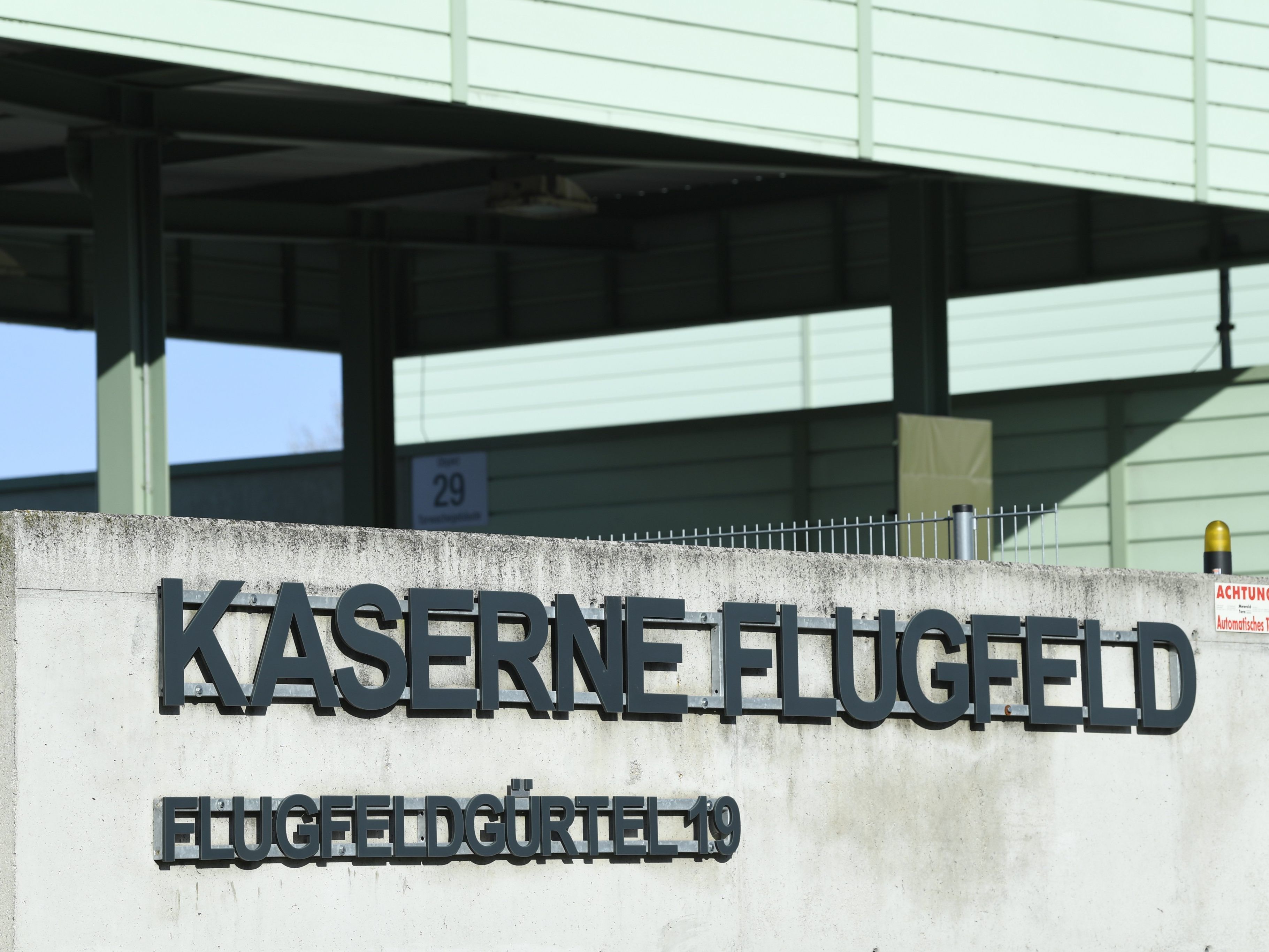 Eine U-Kommission soll bei den Ermittlungen helfen.