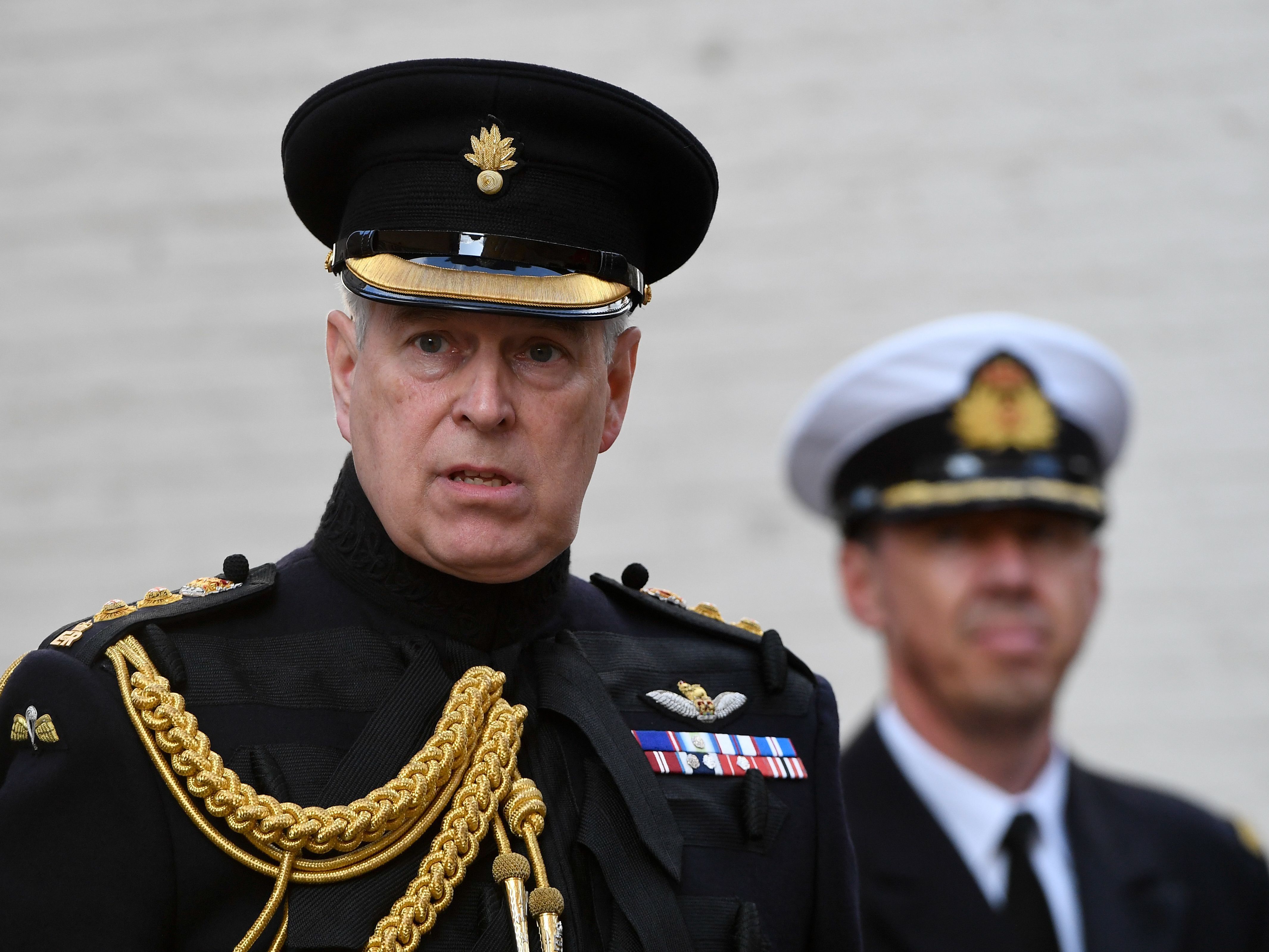 Prinz Andrew tritt vorerst von offiziellen Aufgaben für Royals zurück
