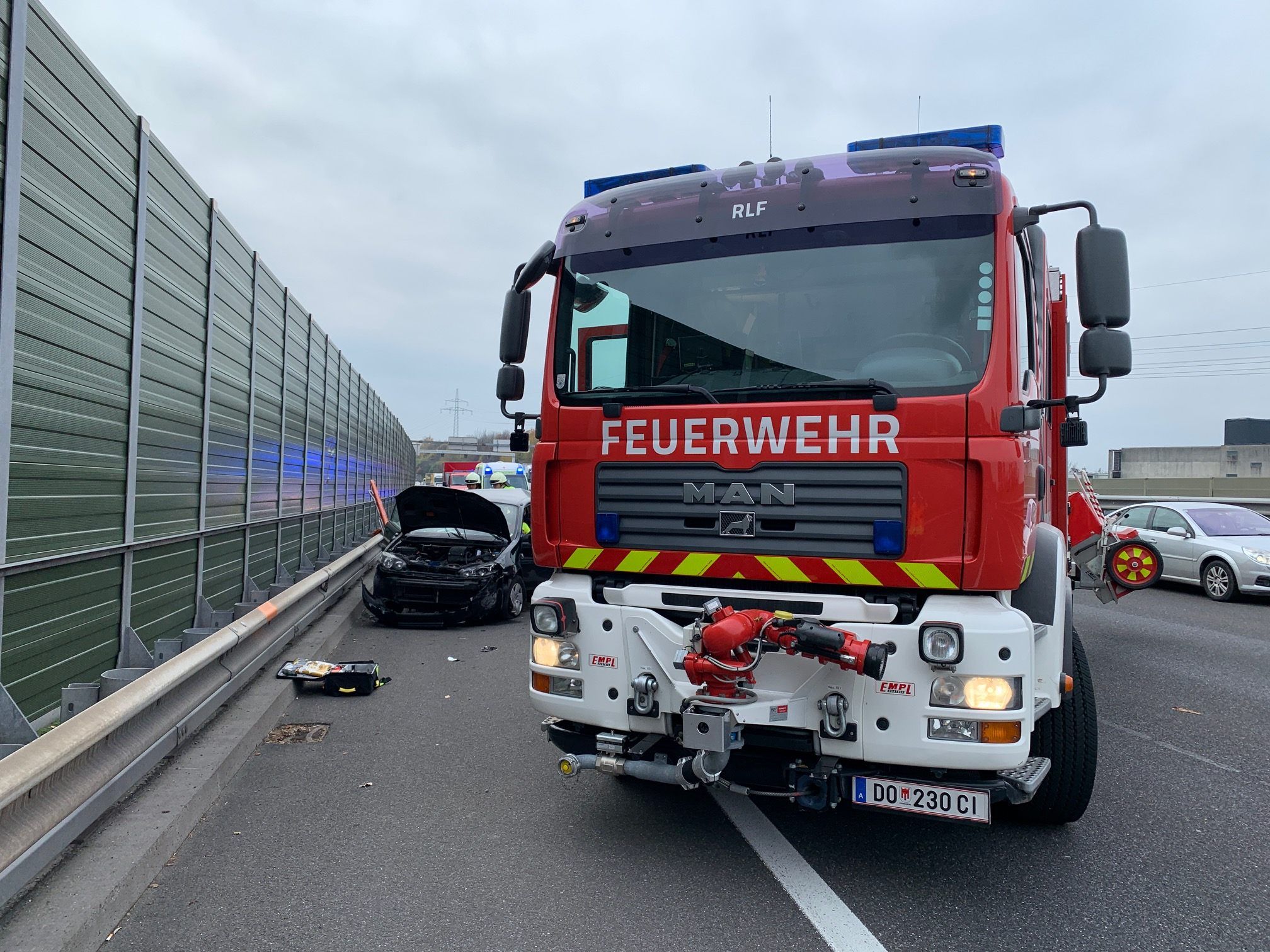 Der Unfall an der AS Weidach sorgte für erhebliche Verkehrsbehinderungen.
