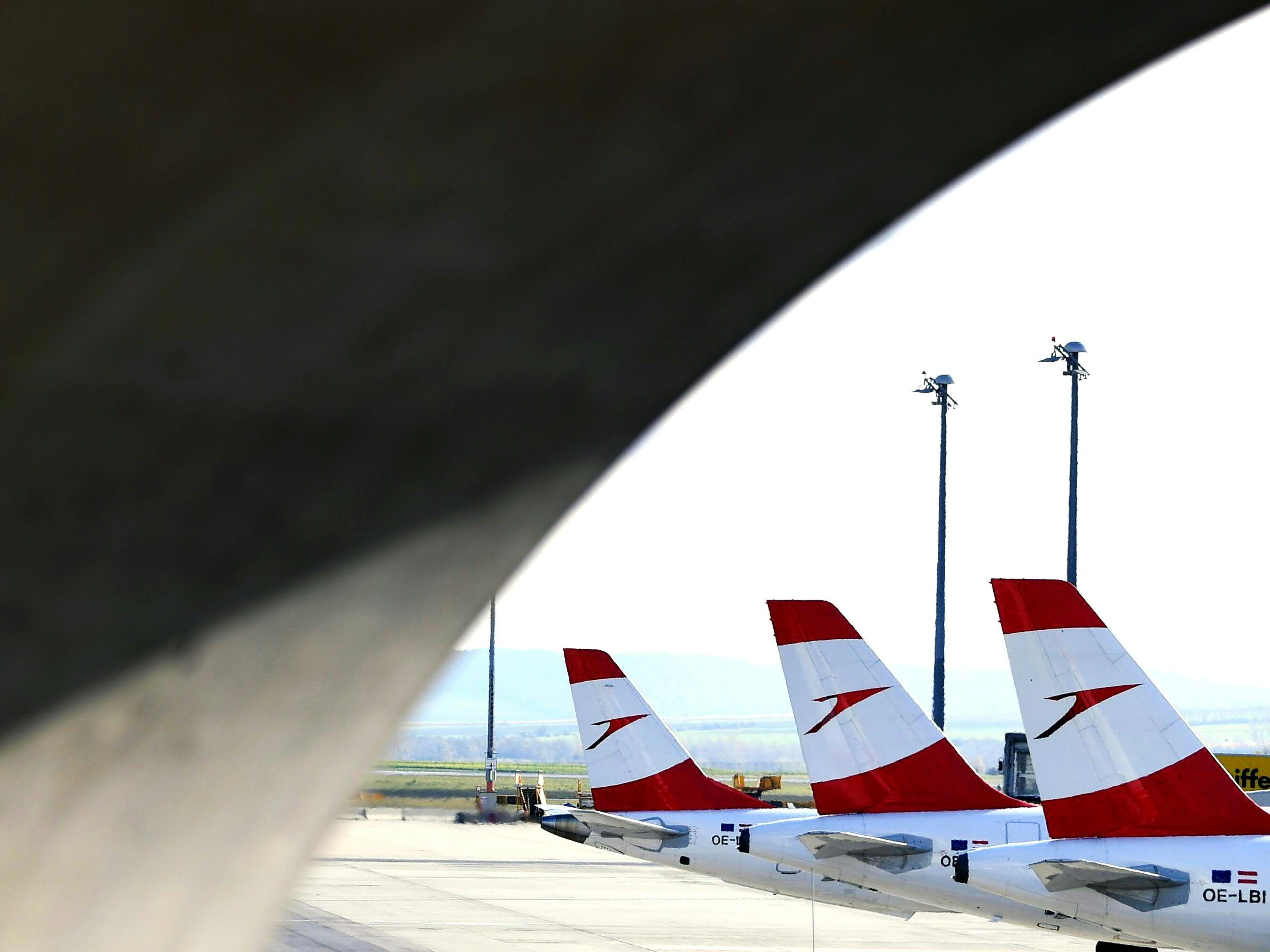 Den Reisenden wird empfohlen, sich bei der Fluglinie bezüglich der gebuchten Flüge zu melden.