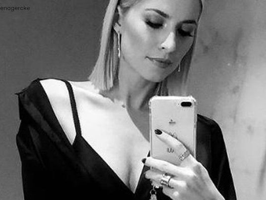Lena Gercke lässt tief blicken.
