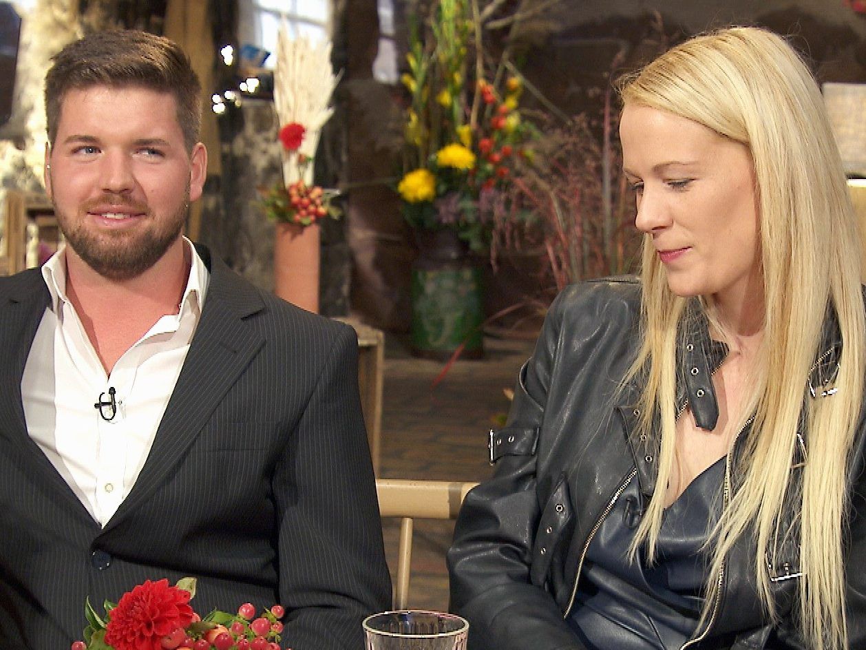 Hat Michael Carina mit Sonja, die er ebenfalls zum Scheunenfest eingeladen hatte, nach der Hofwoche betrogen?