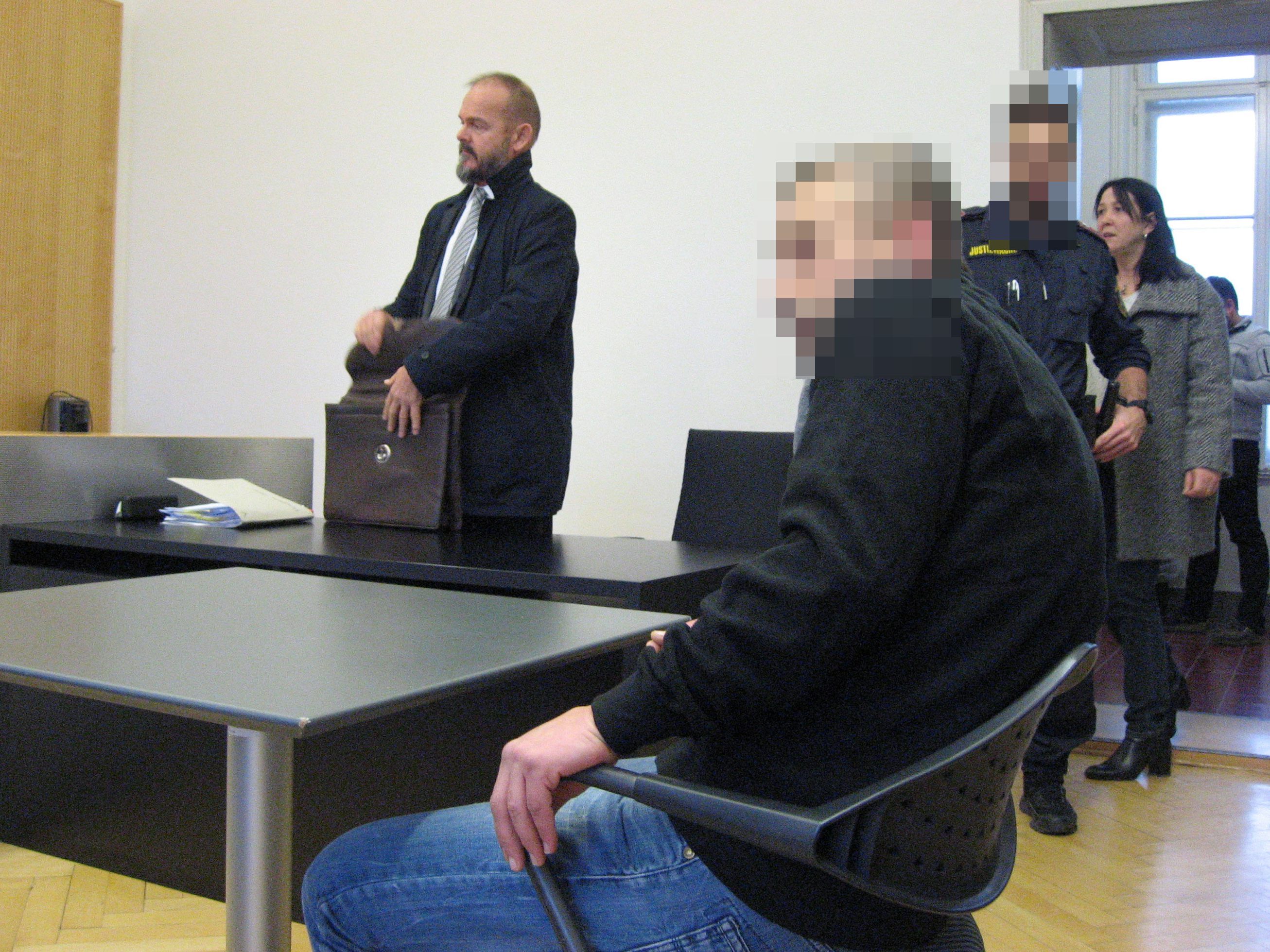 Schlief mit 3,3 Promille auf der Kirchenbank ein