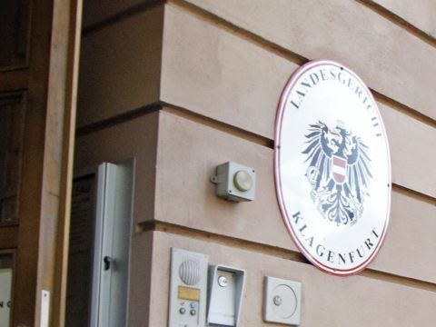 Hitlergruß gezeigt: 15 Monate Haft für Kärntner