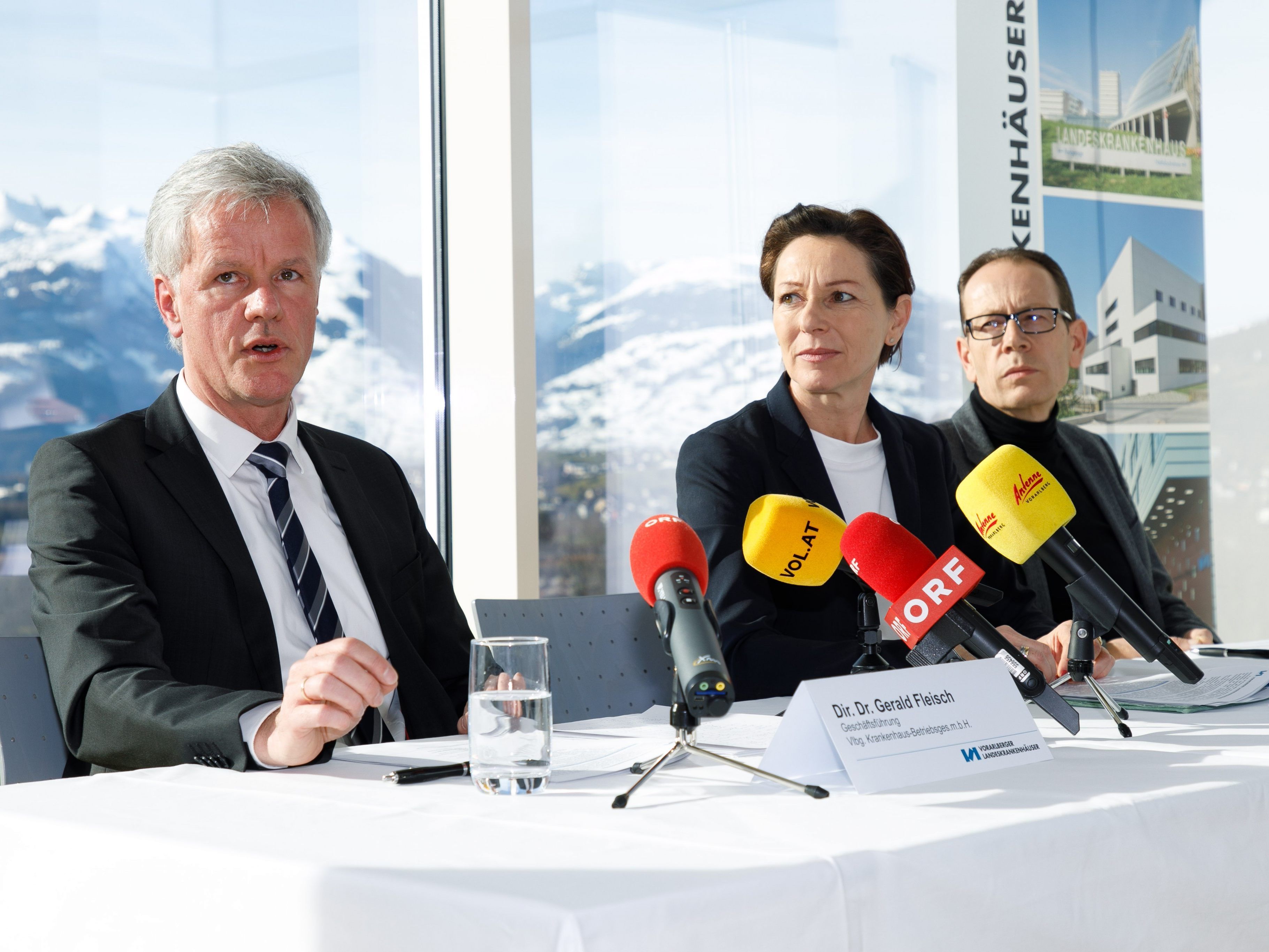 Landeskrankenhäuser informieren zum Thema Wartezeiten