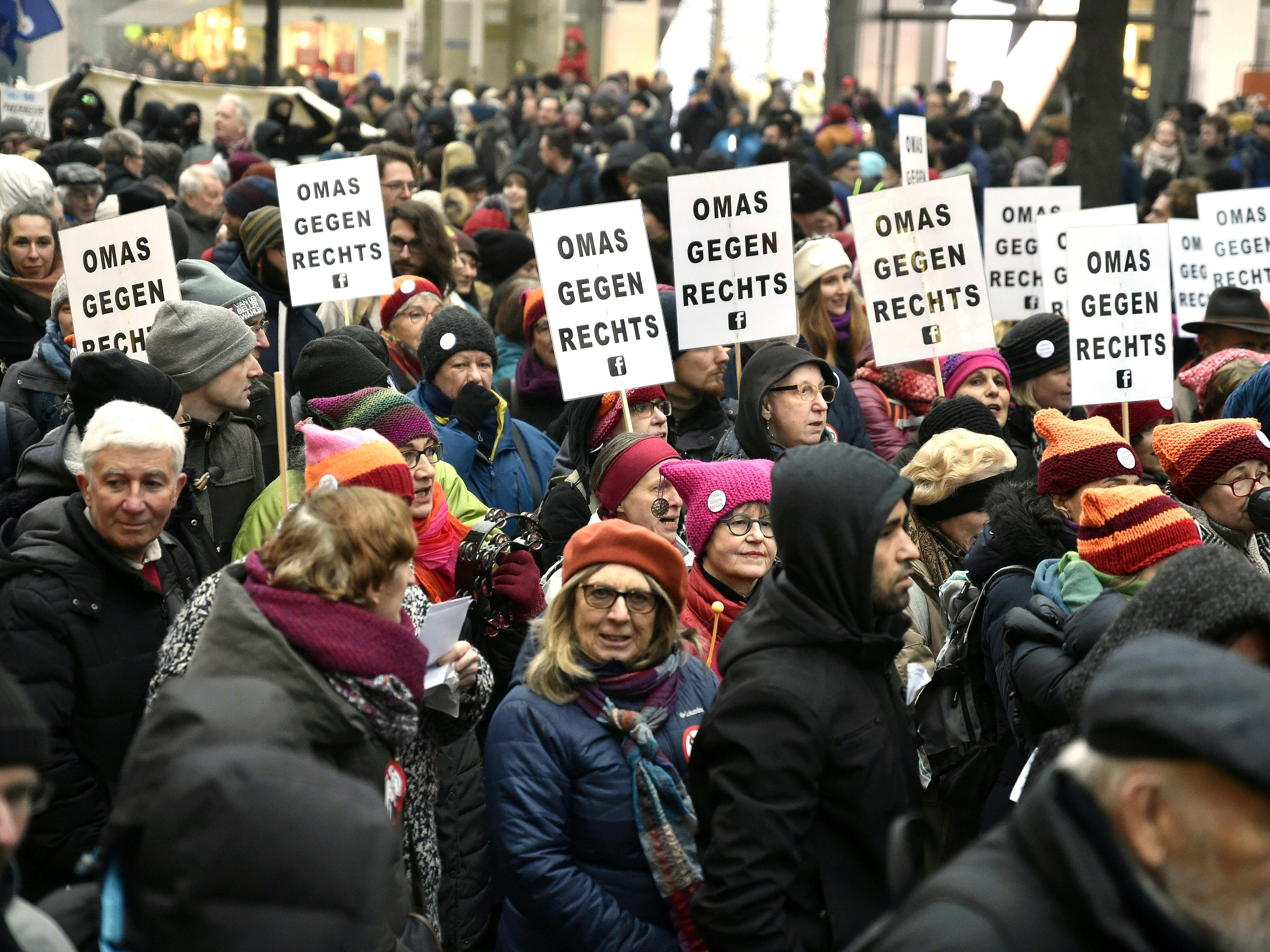 Die Omas gegen Rechts werden am Freitag gegen den Akademikerball in Wien demonstrieren.