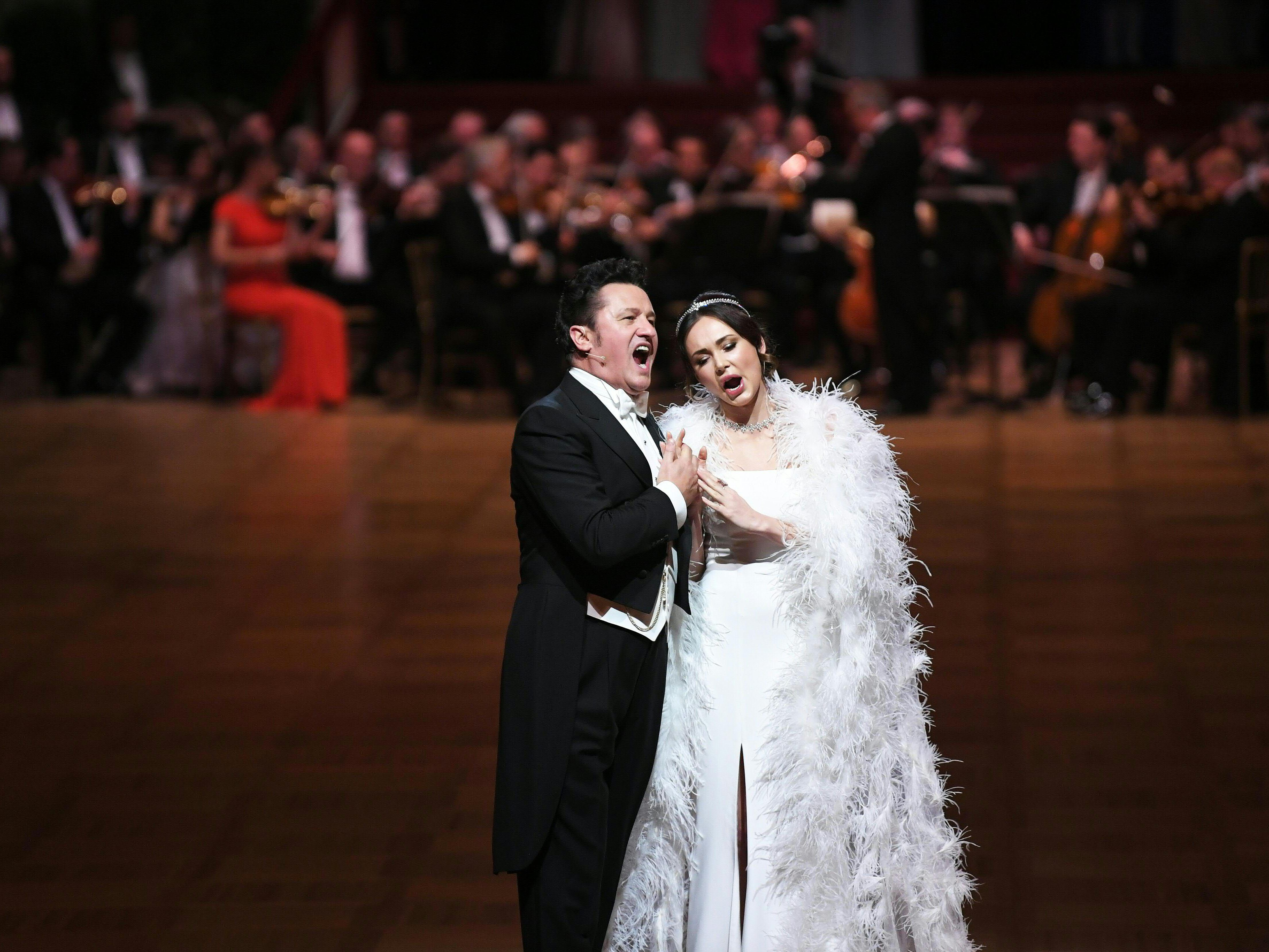 Der Wiener Opernball 2020 stand ganz im Zeichen der Königin der Nacht.