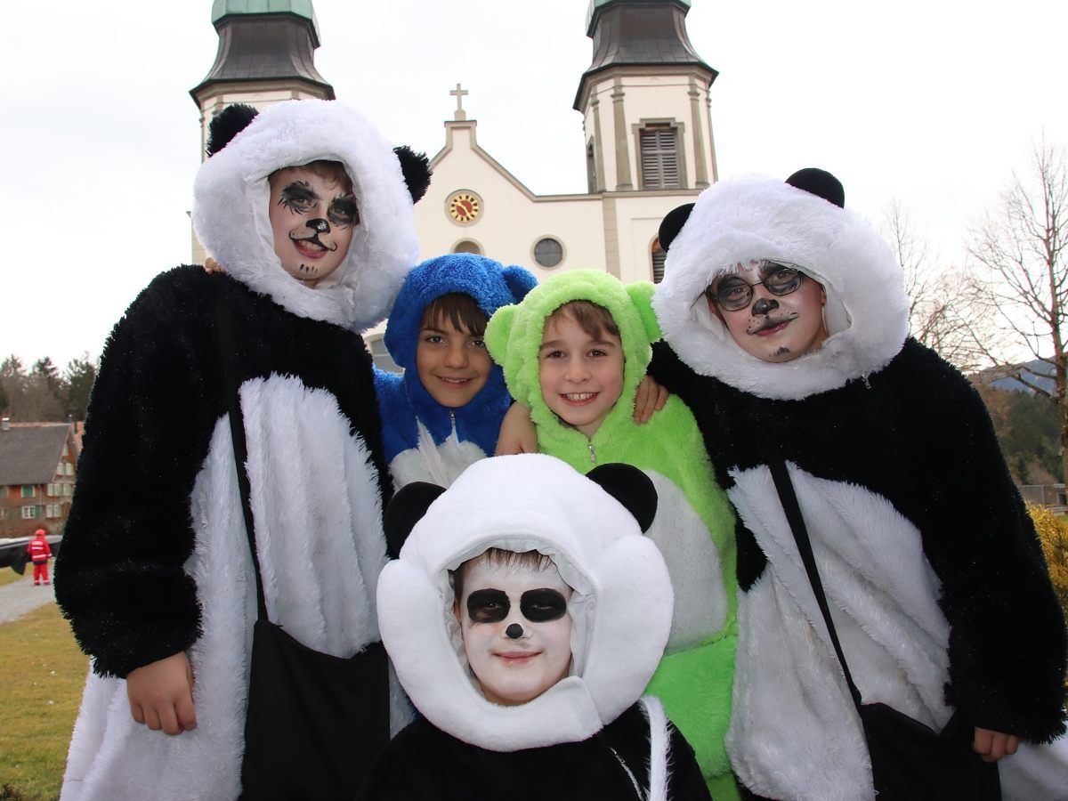 Einige Volksschulkinder waren „bärig“ unterwegs.
