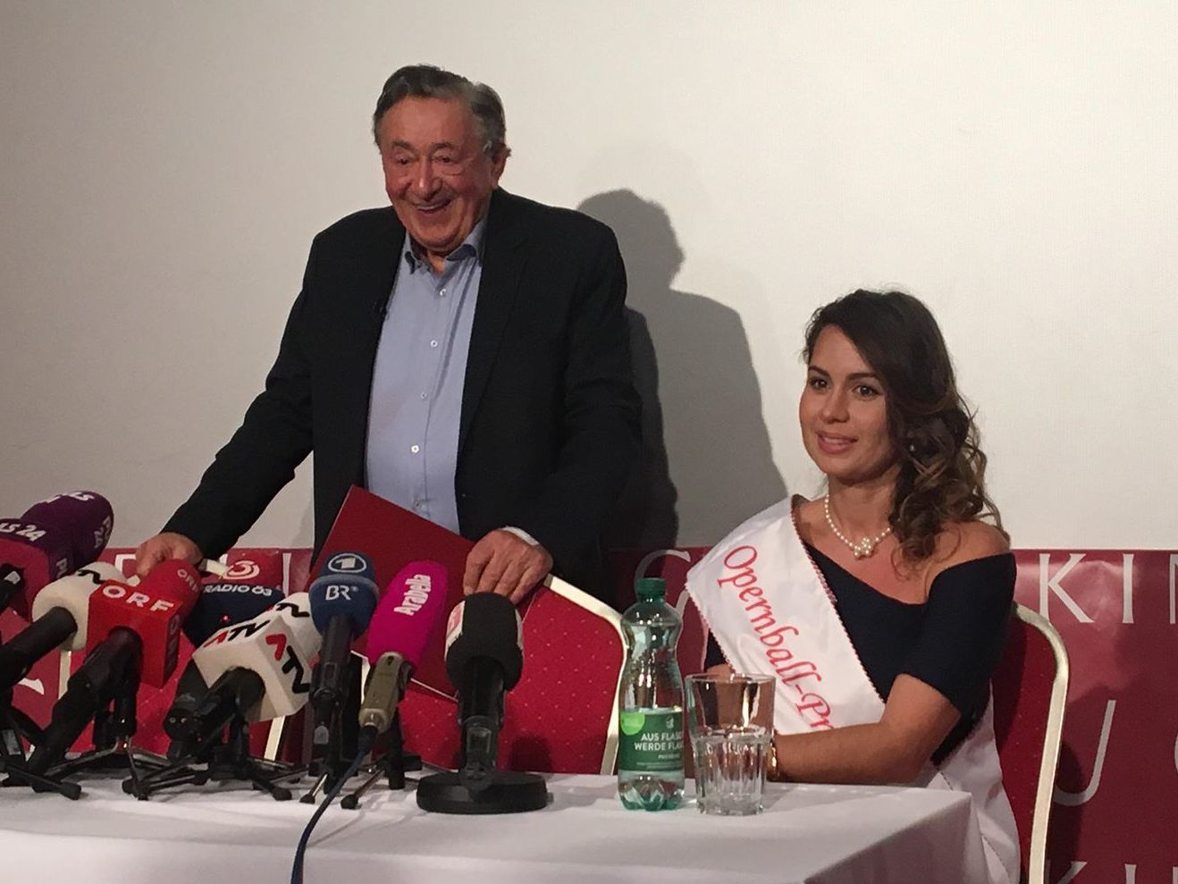 Richard Lugner hat heute doch nicht seinen Stargast bekannt gegeben.